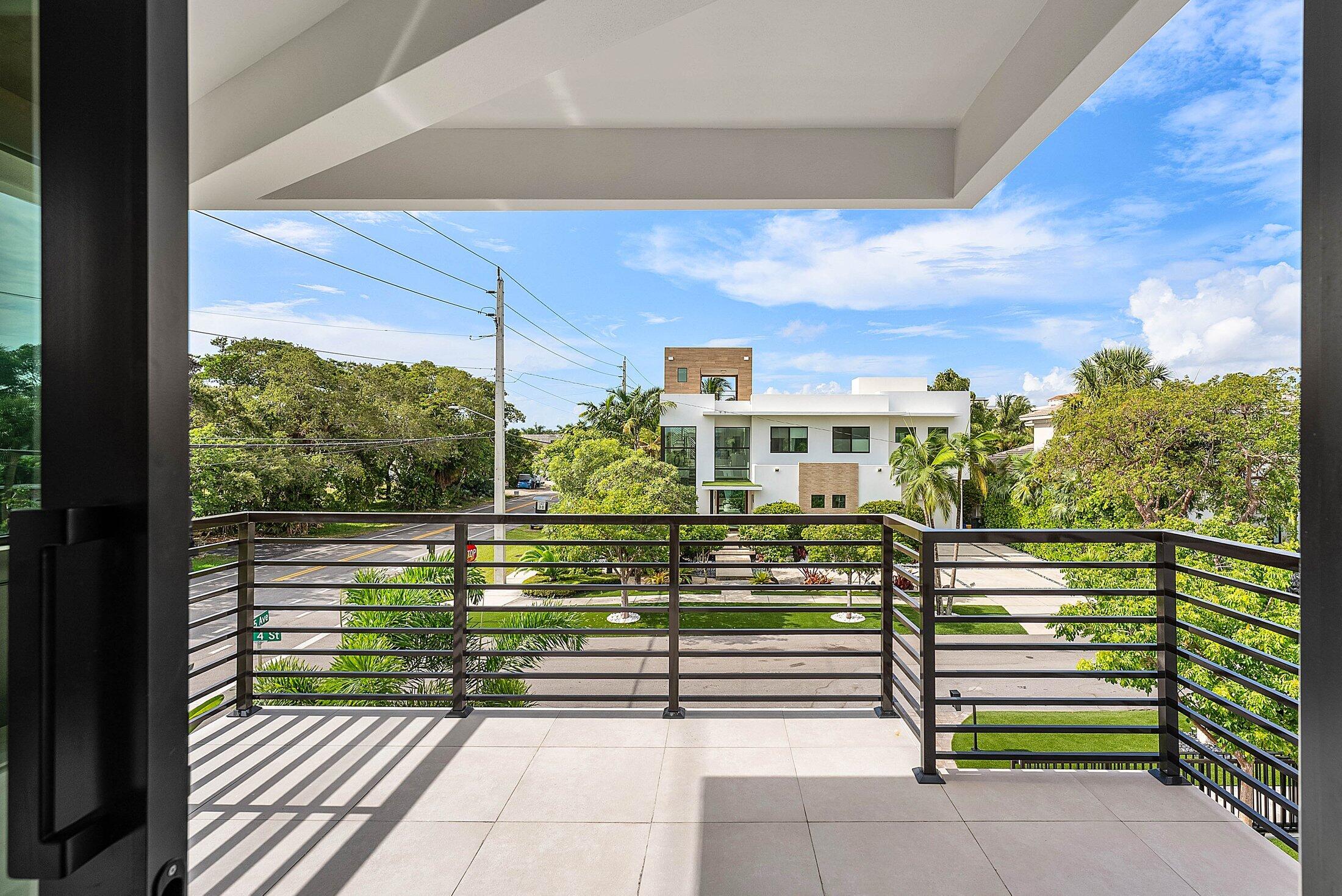 499 NE 4th Street