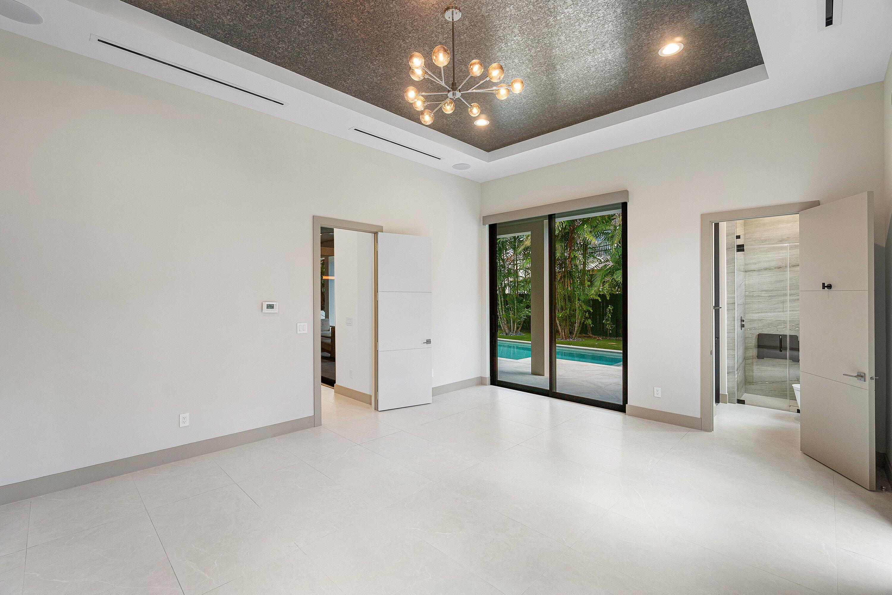 499 NE 4th Street