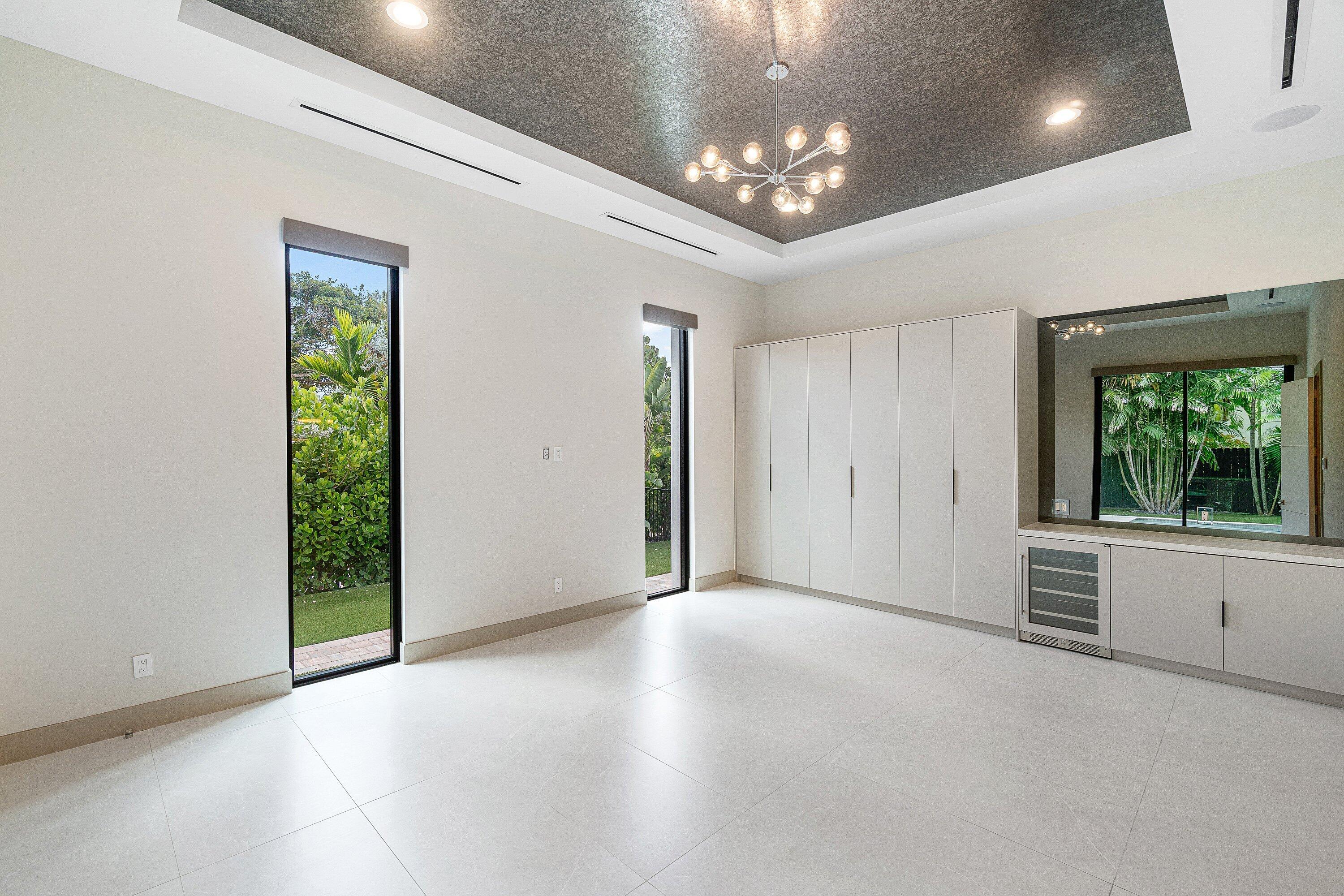 499 NE 4th Street