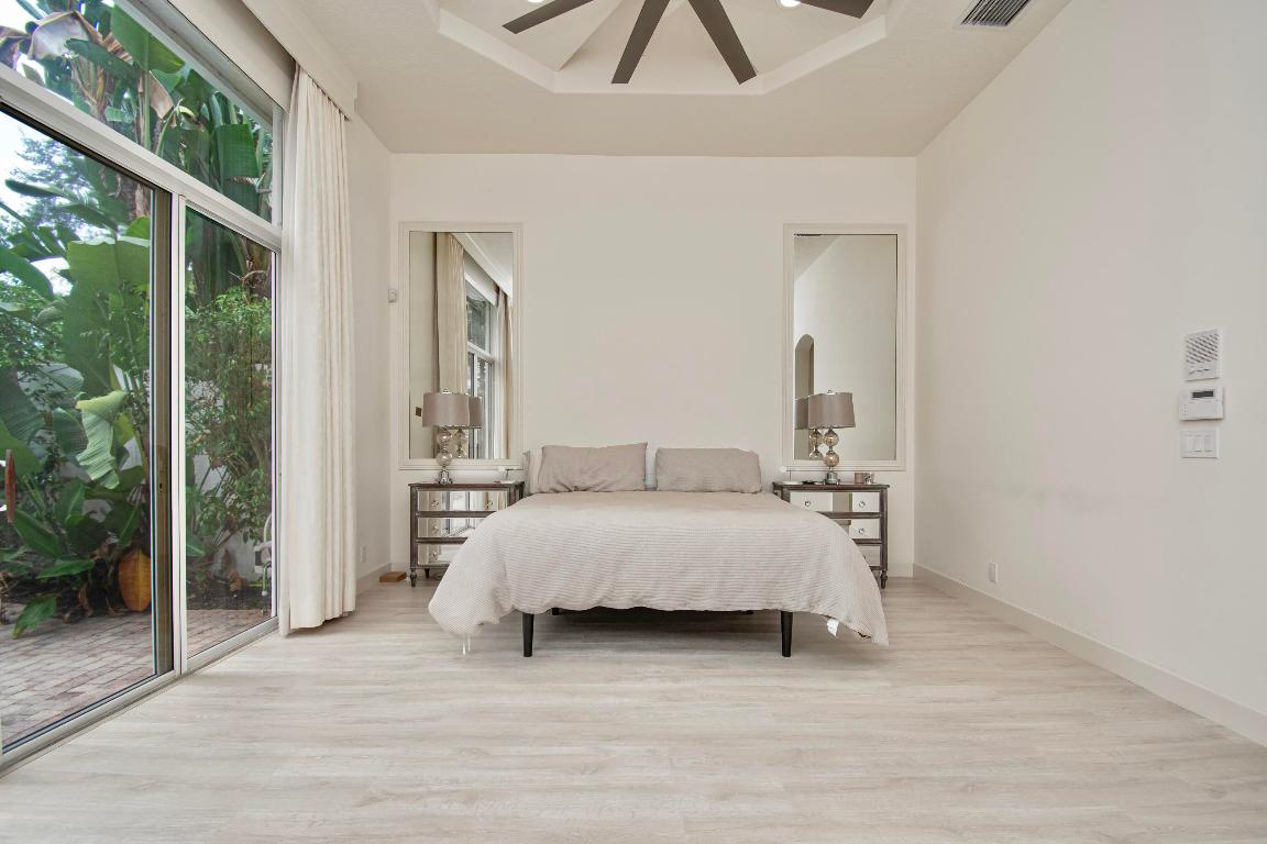 7837 Villa D Este Way