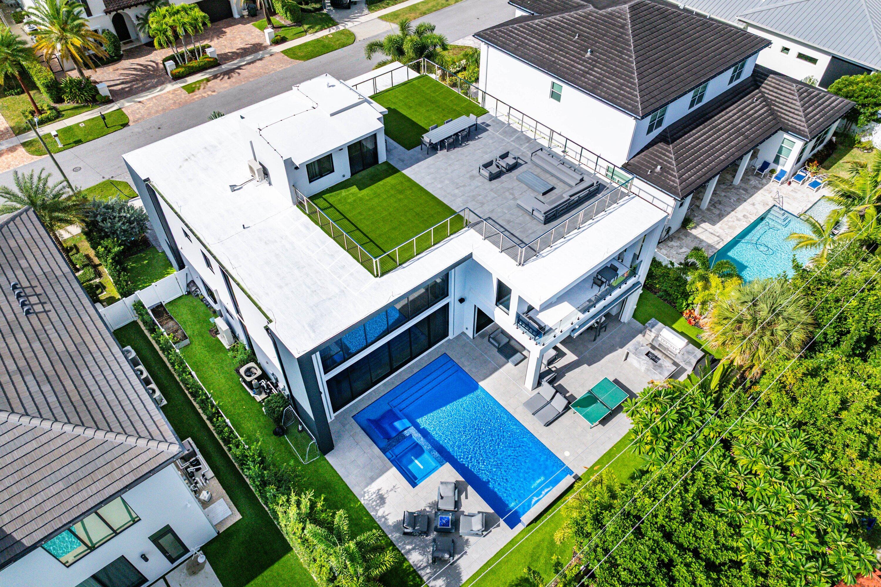 245 NE 6th Court