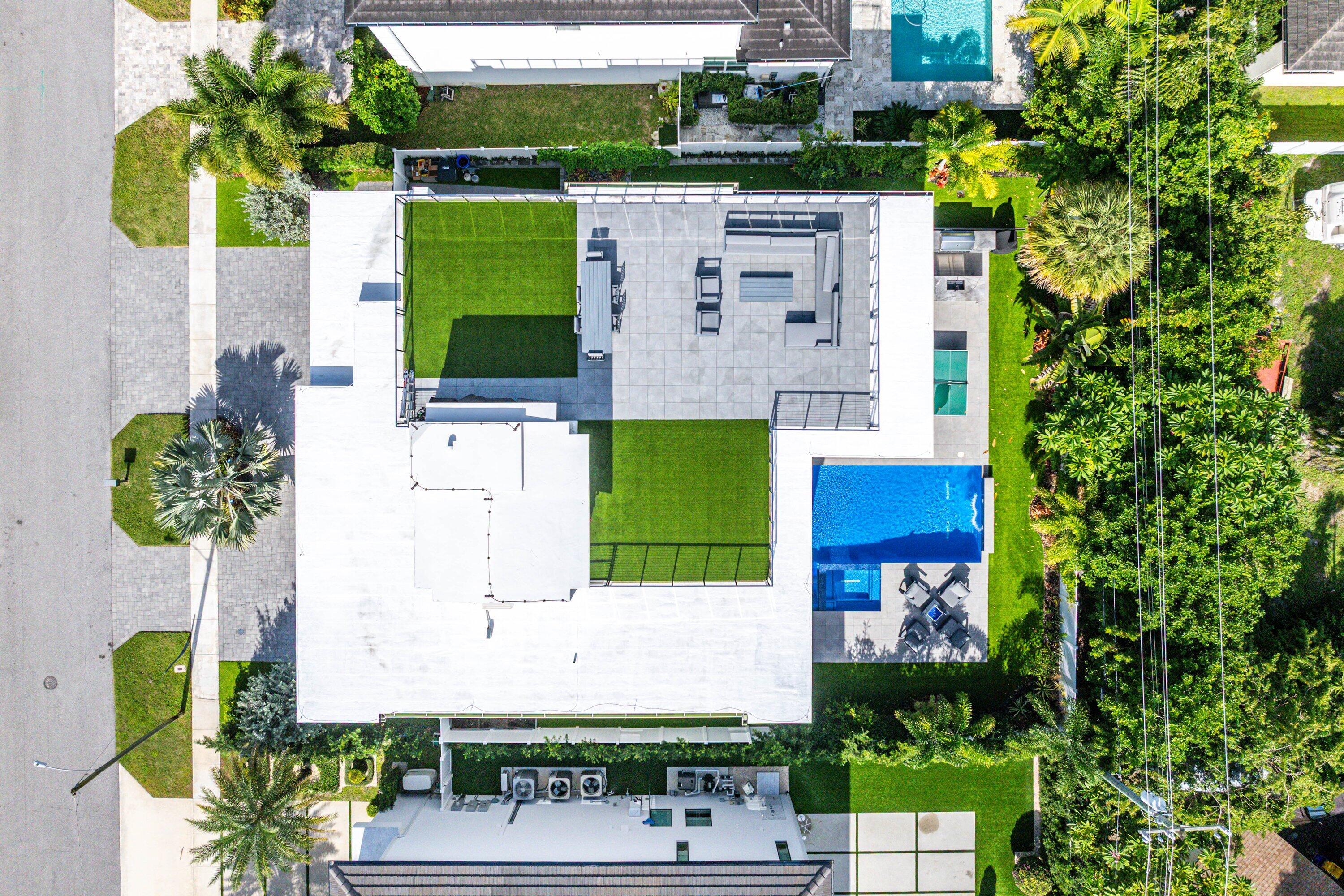 245 NE 6th Court
