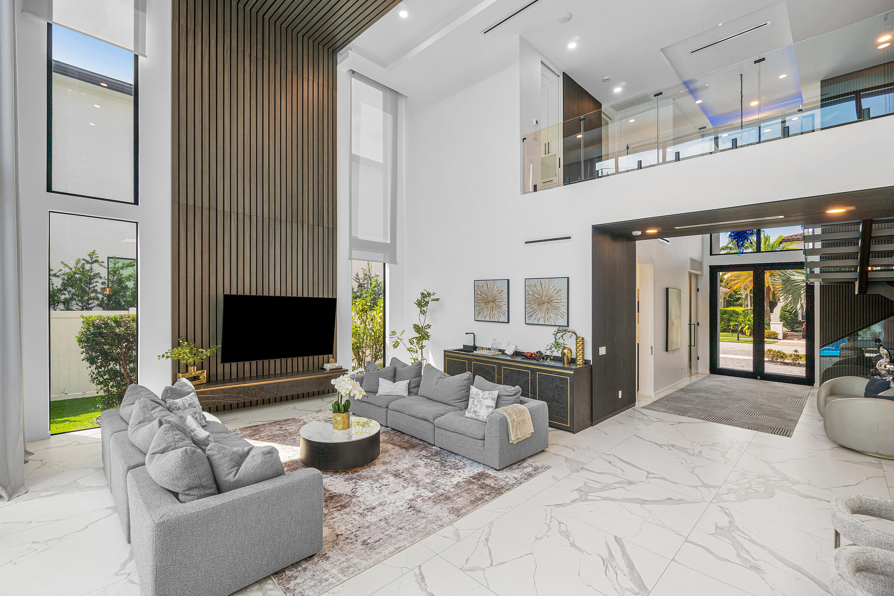 245 NE 6th Court