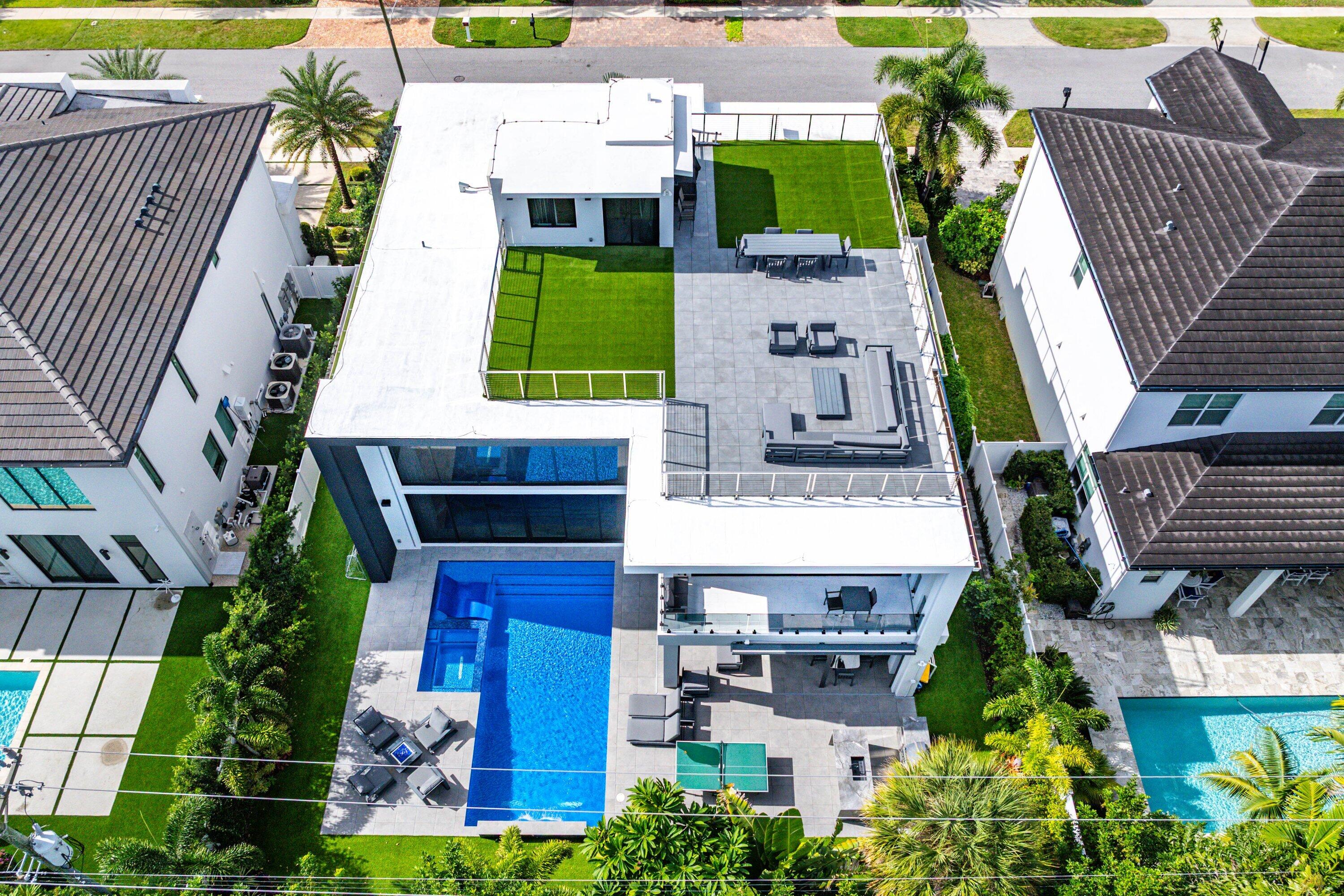 245 NE 6th Court