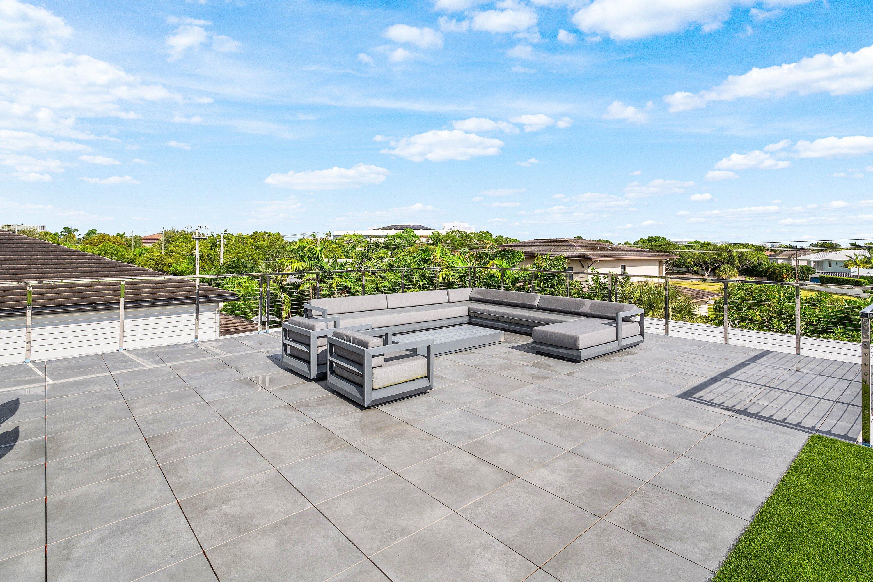 245 NE 6th Court