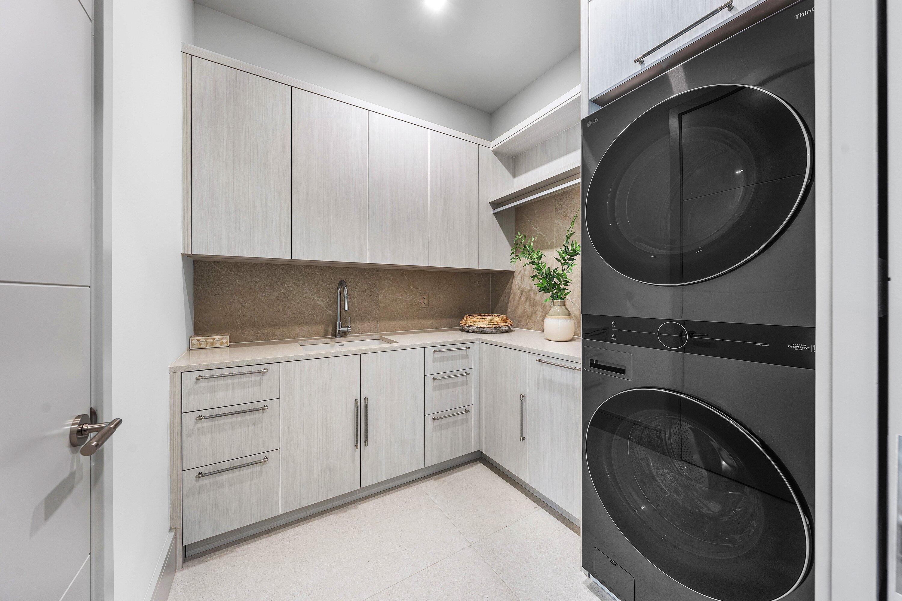 1831 Sabal Palm Drive