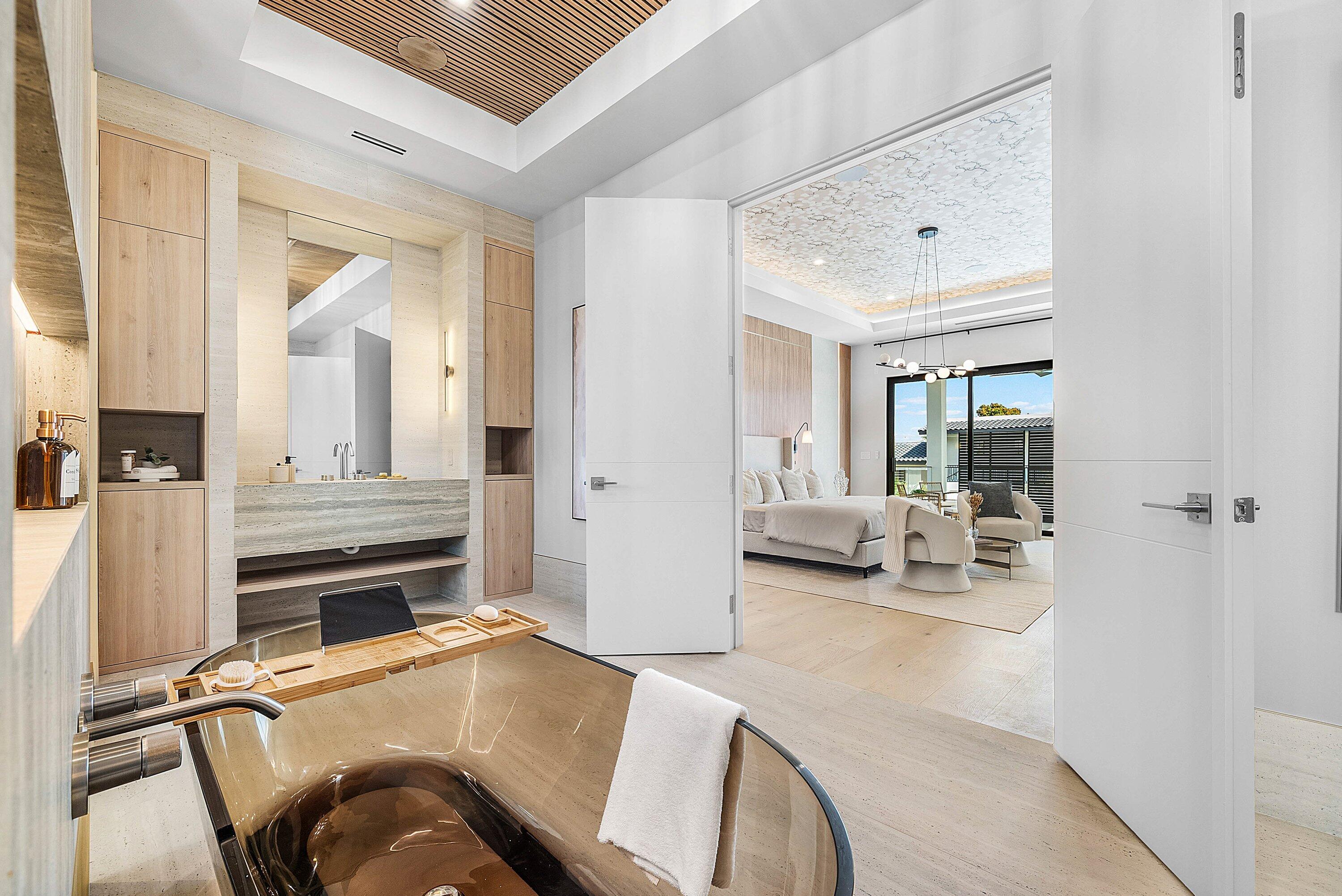 299 NE 7th Street