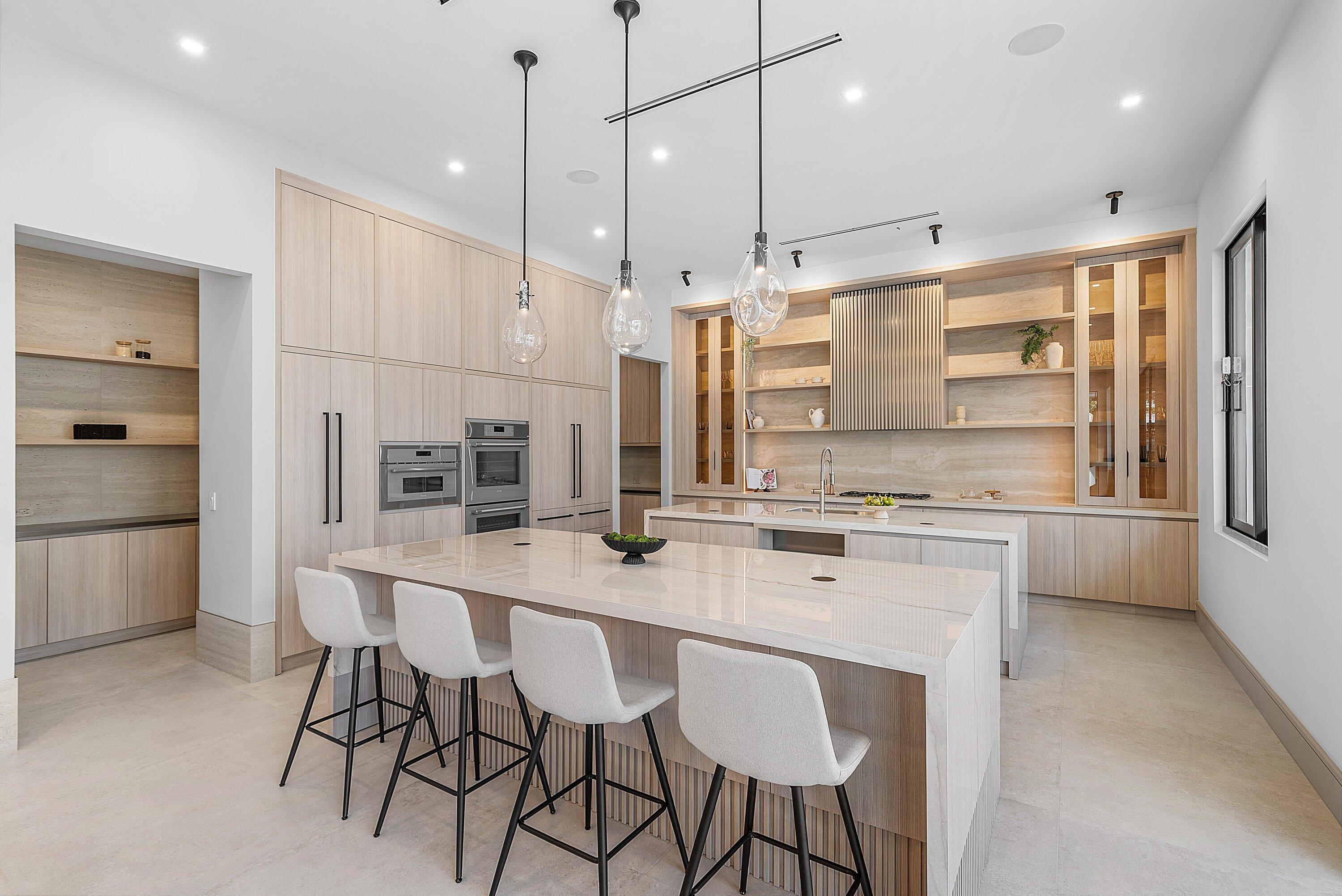 299 NE 7th Street