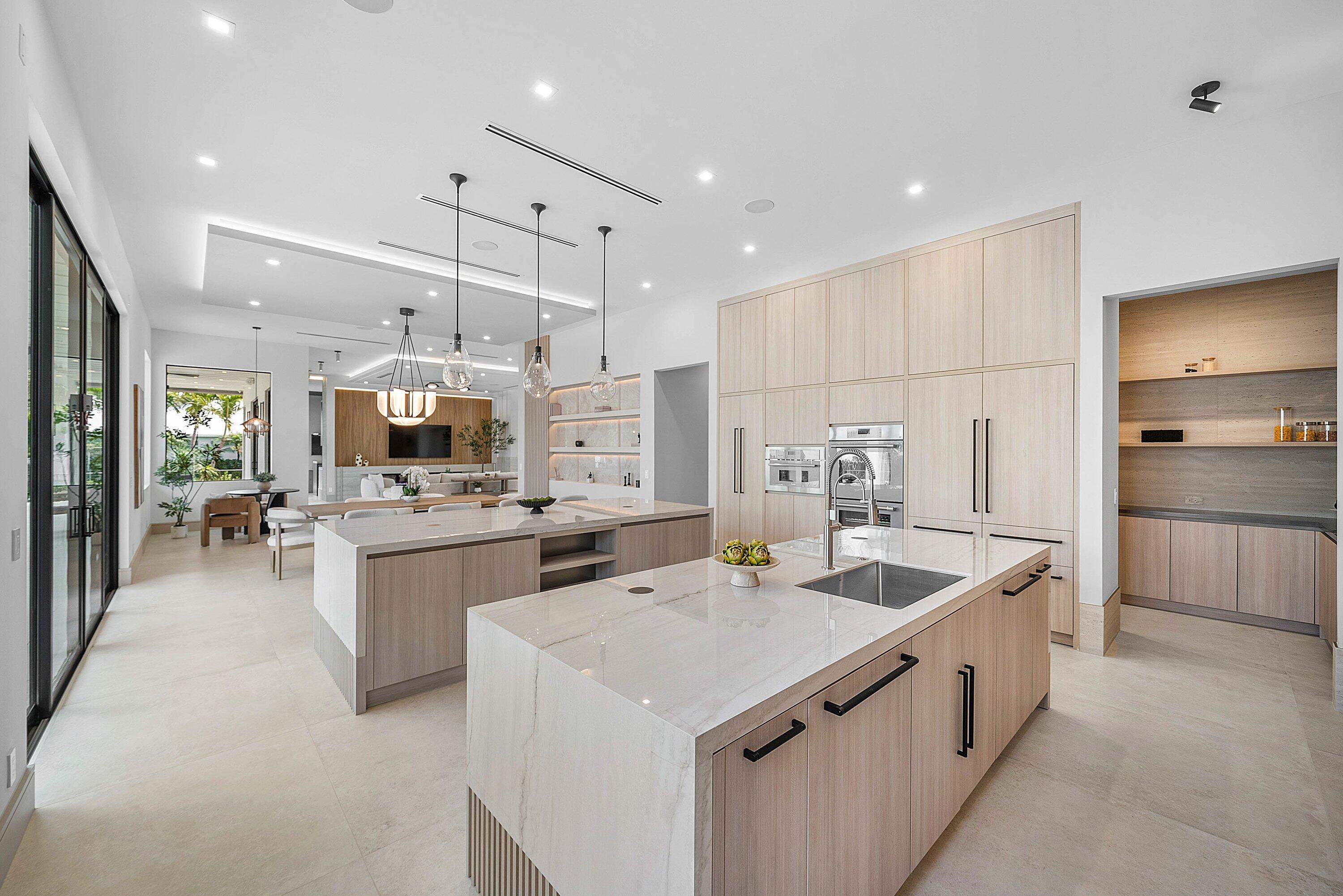 299 NE 7th Street