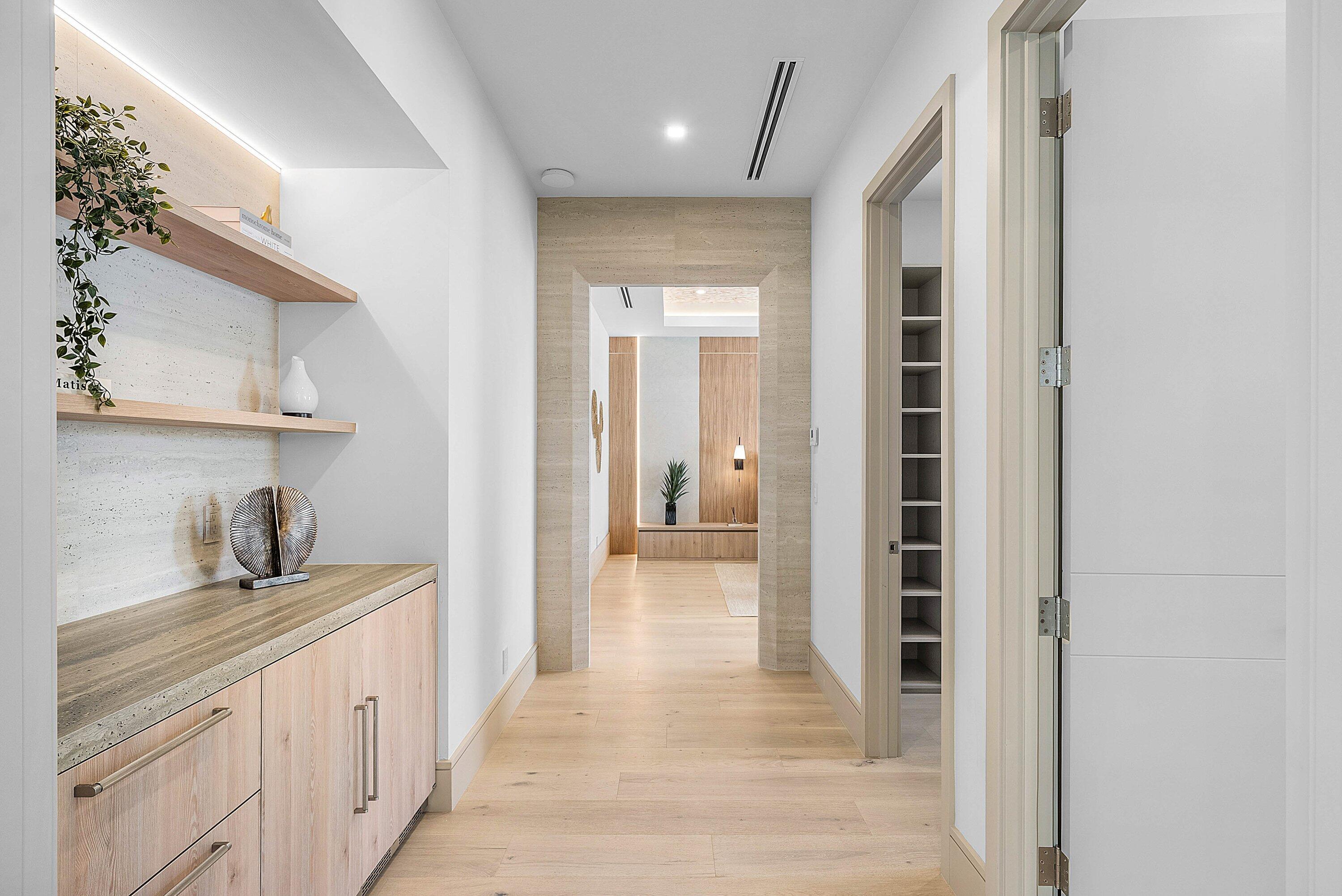 299 NE 7th Street