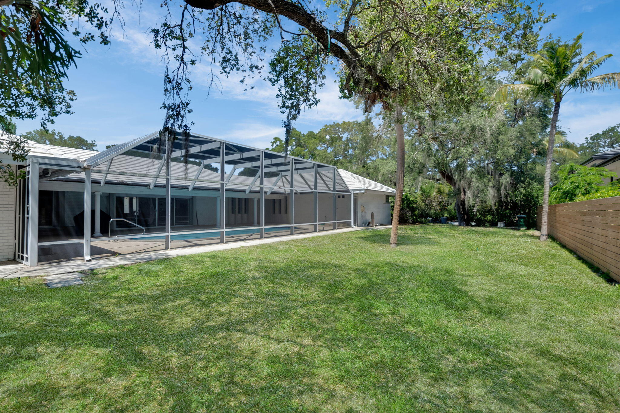 800 SW 17th Street