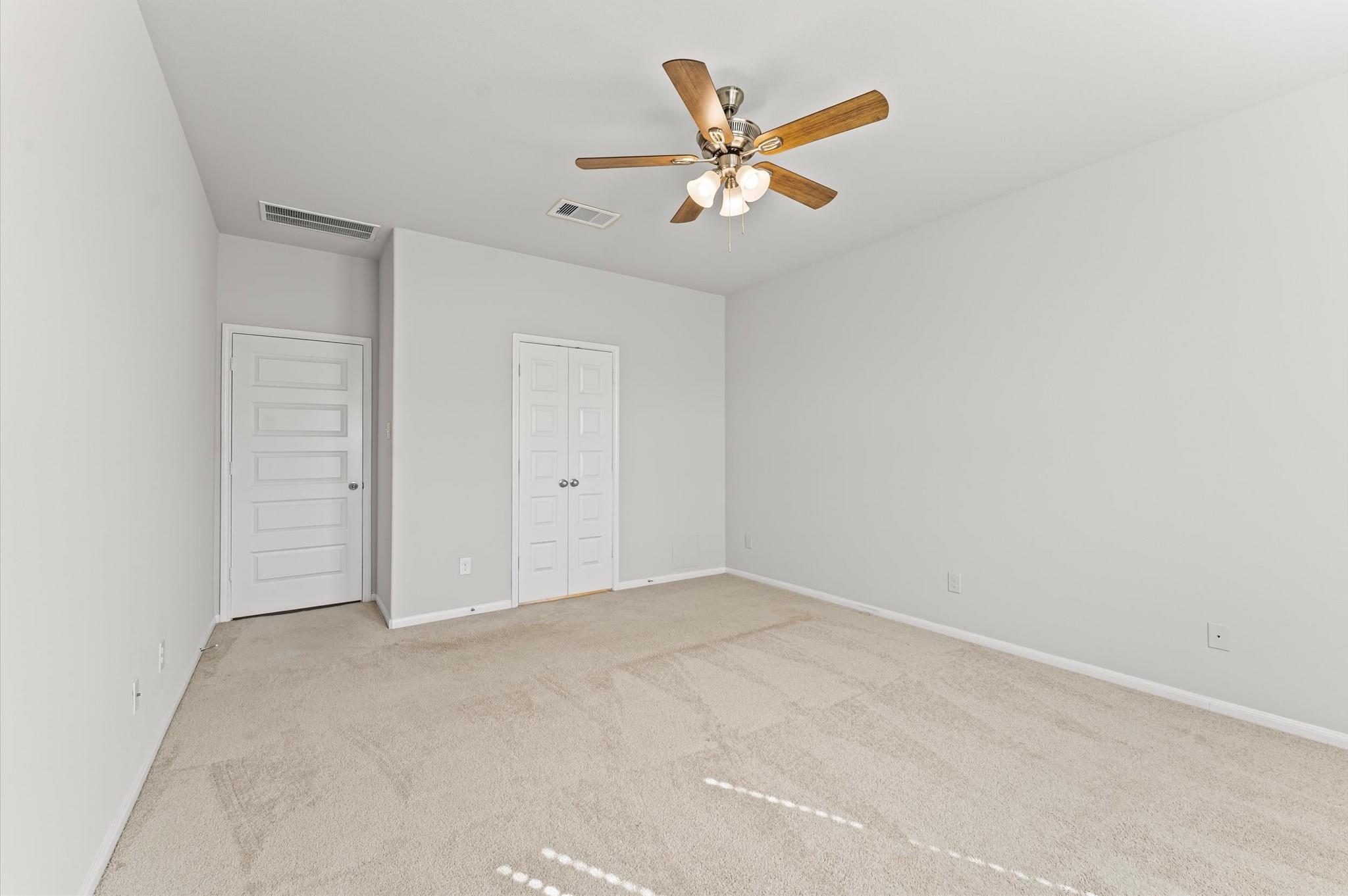 15207 Lake Erie Drive