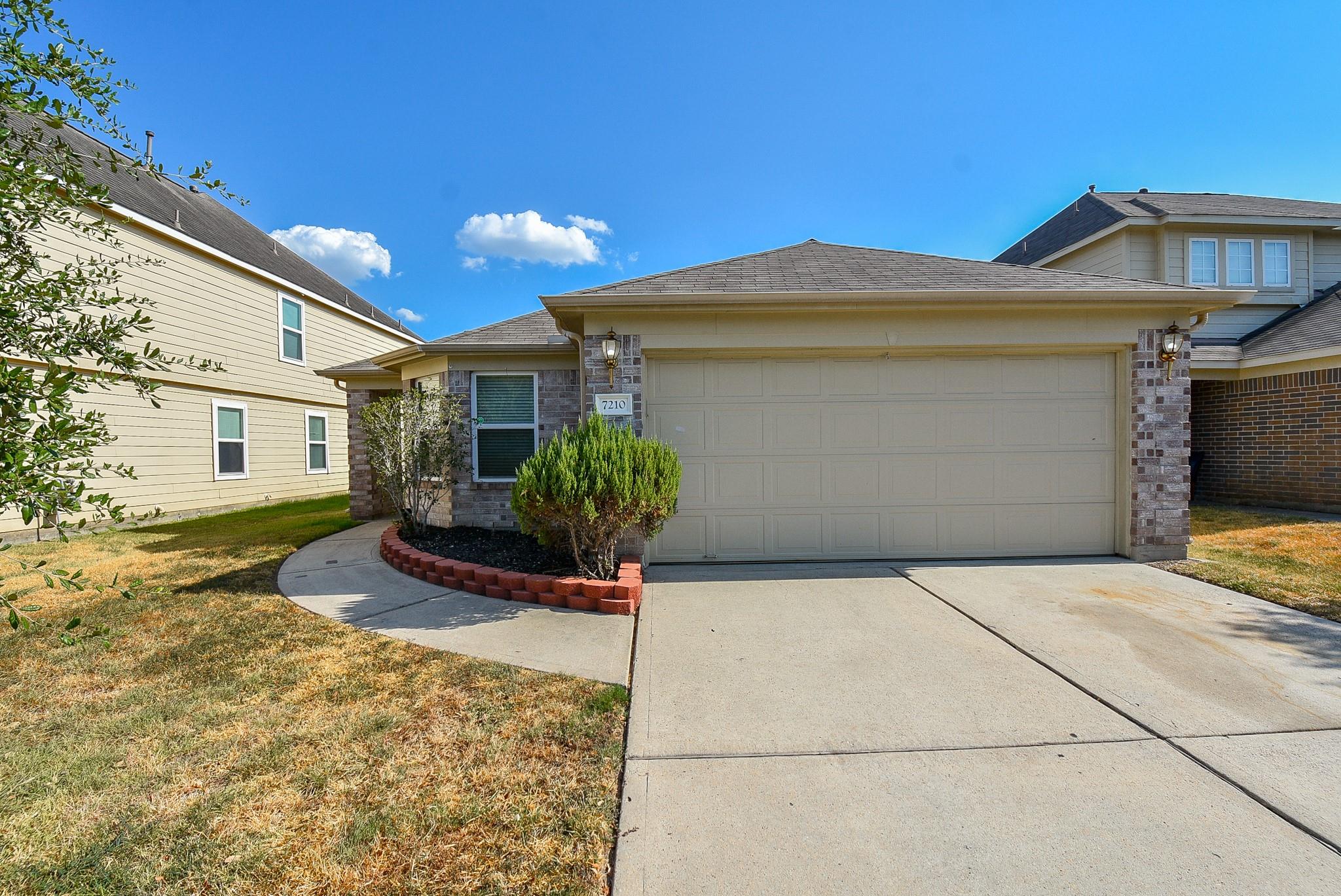 7210 Foxwood Fair Lane