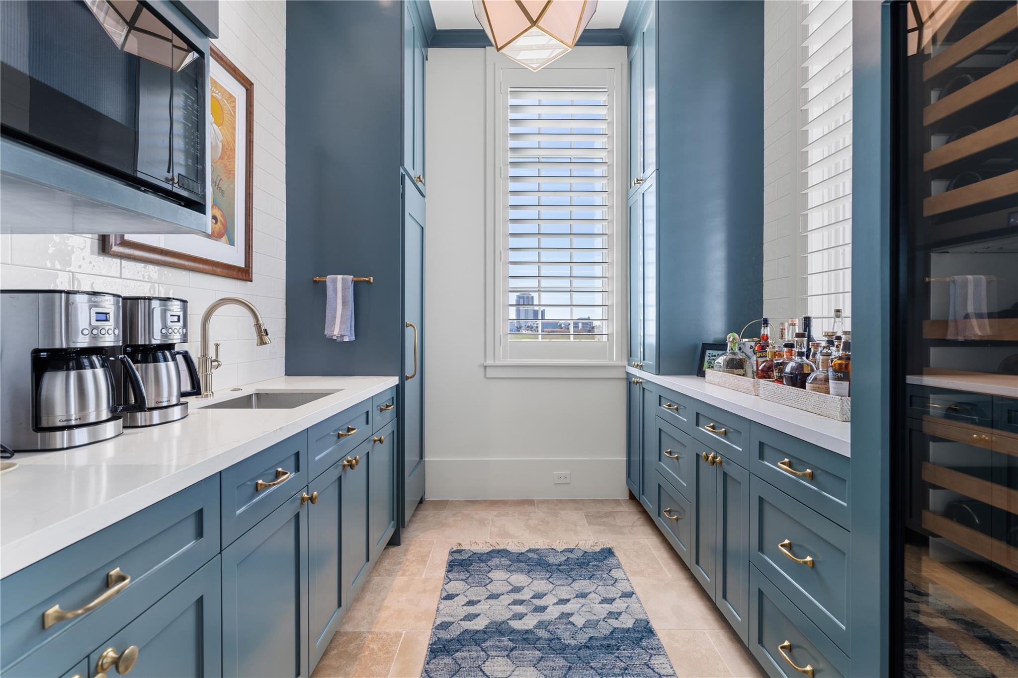 2409 E Seaside Drive