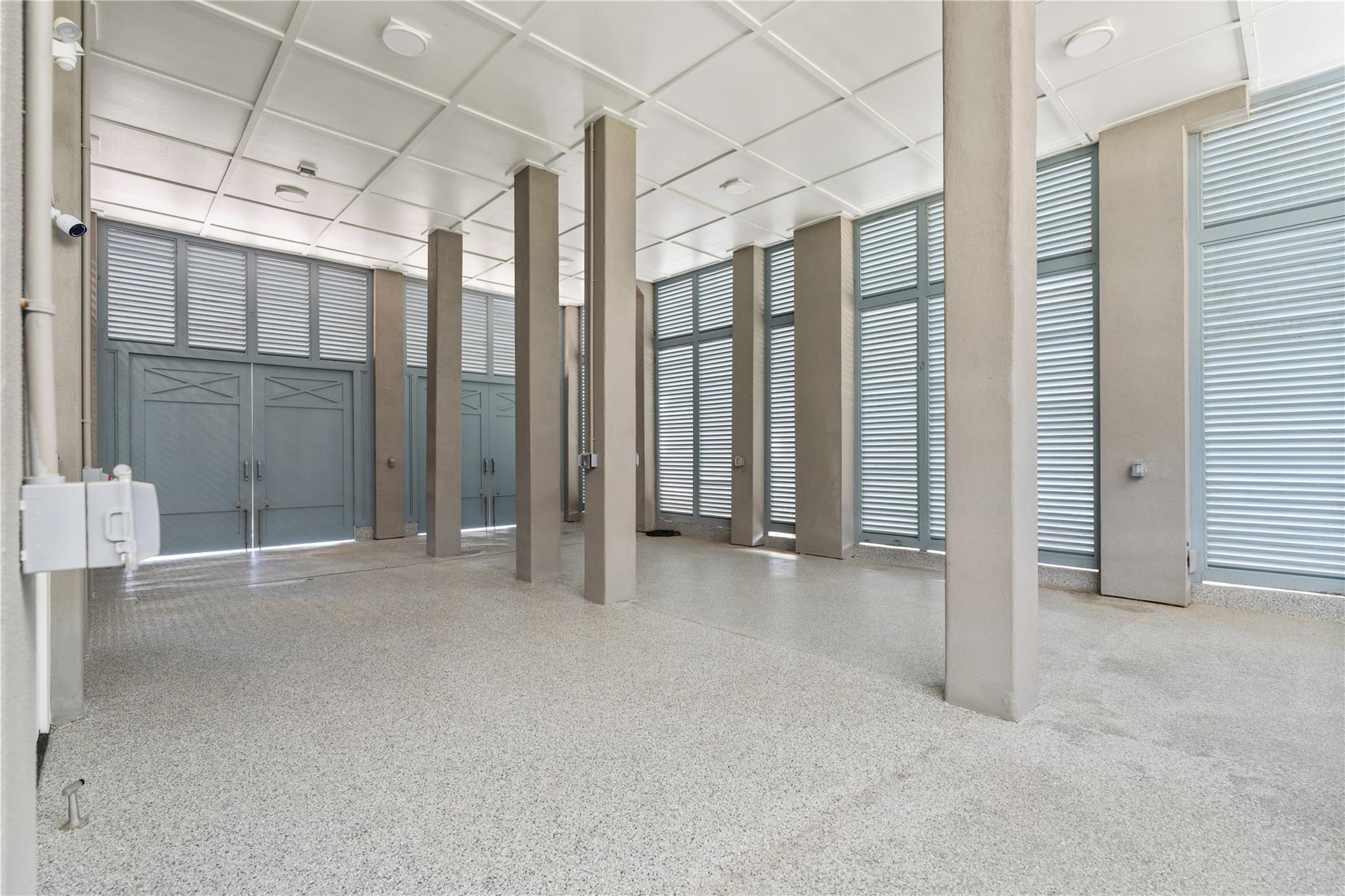 2409 E Seaside Drive