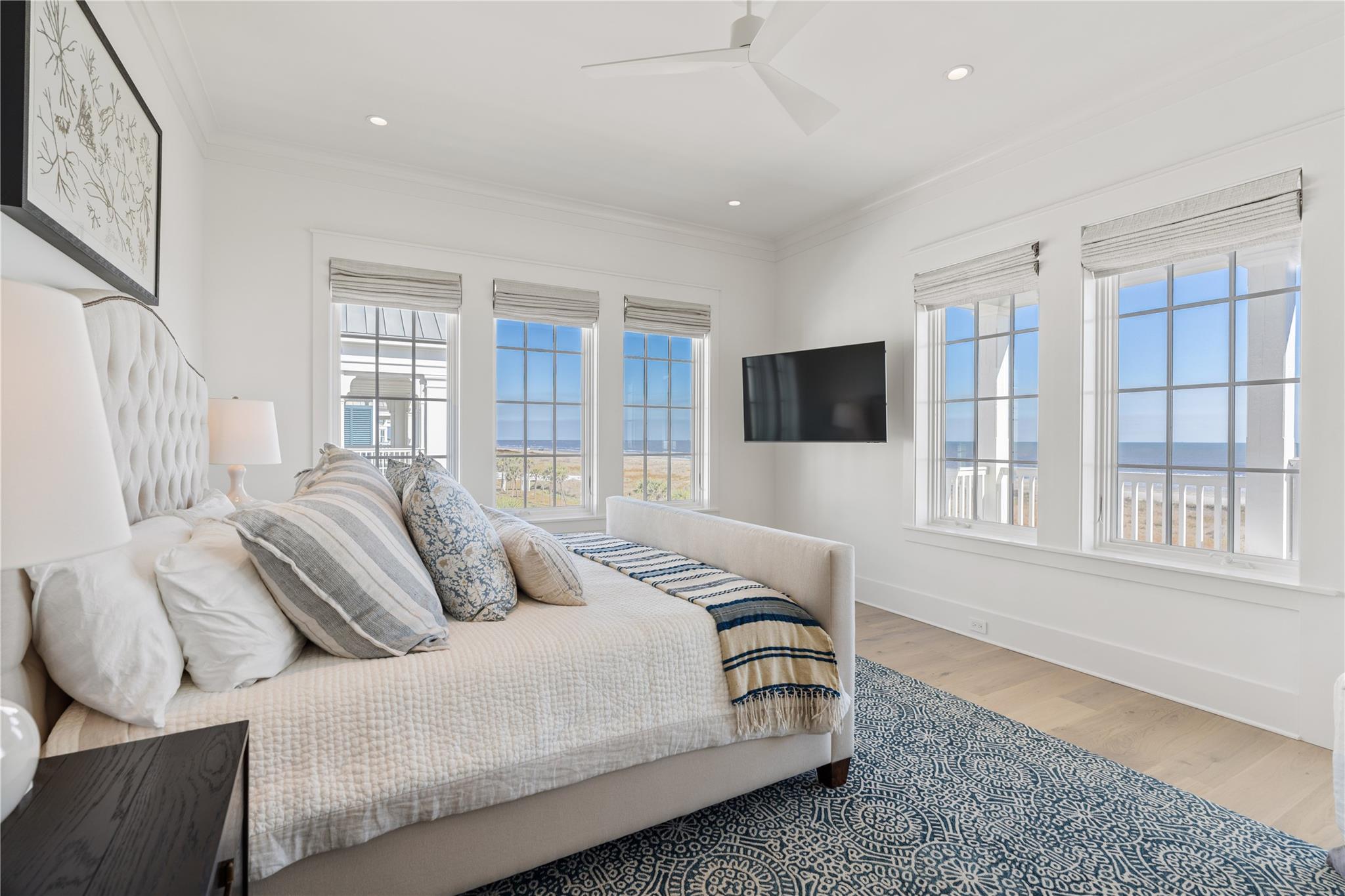 2409 E Seaside Drive