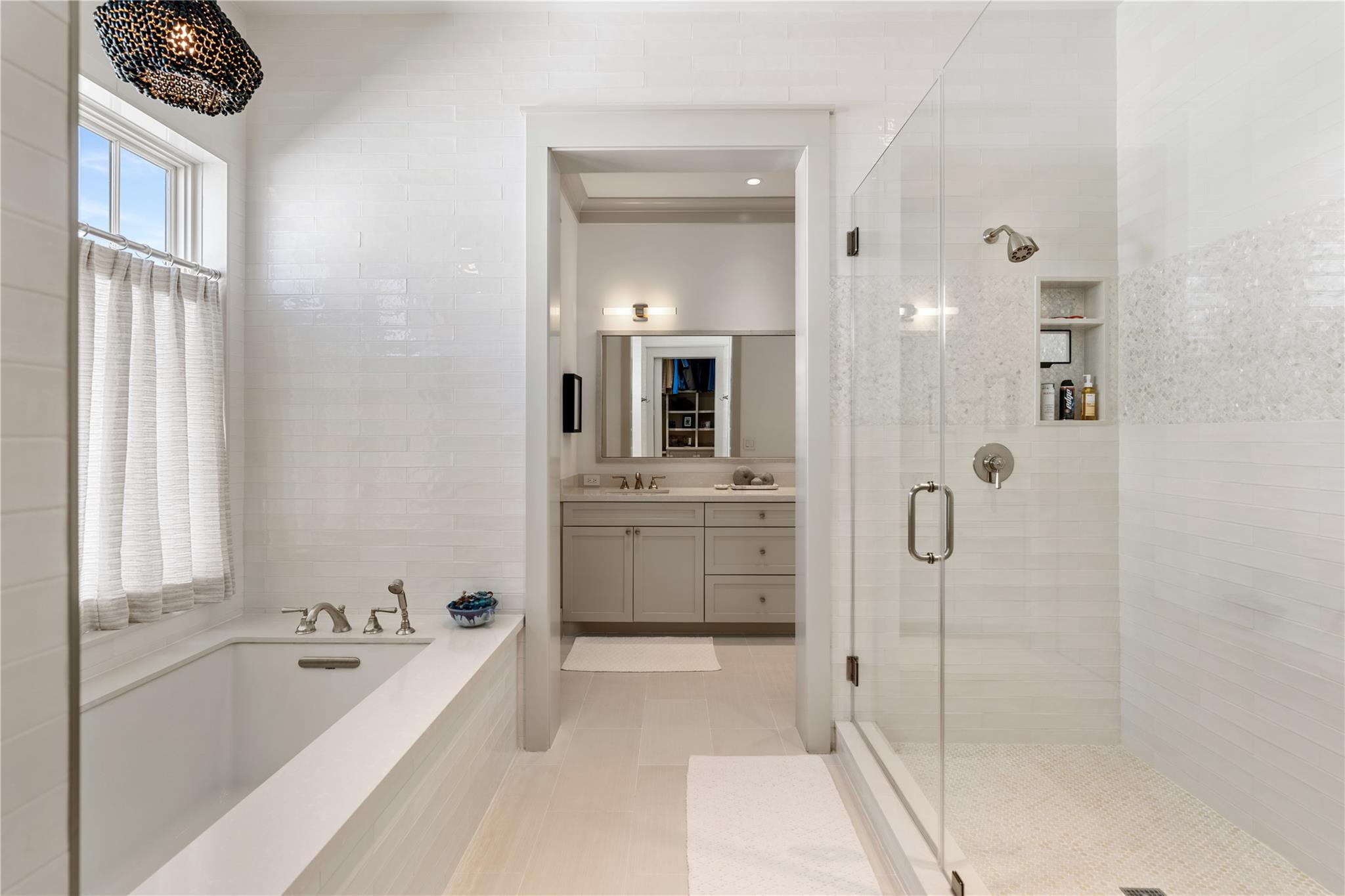 2409 E Seaside Drive