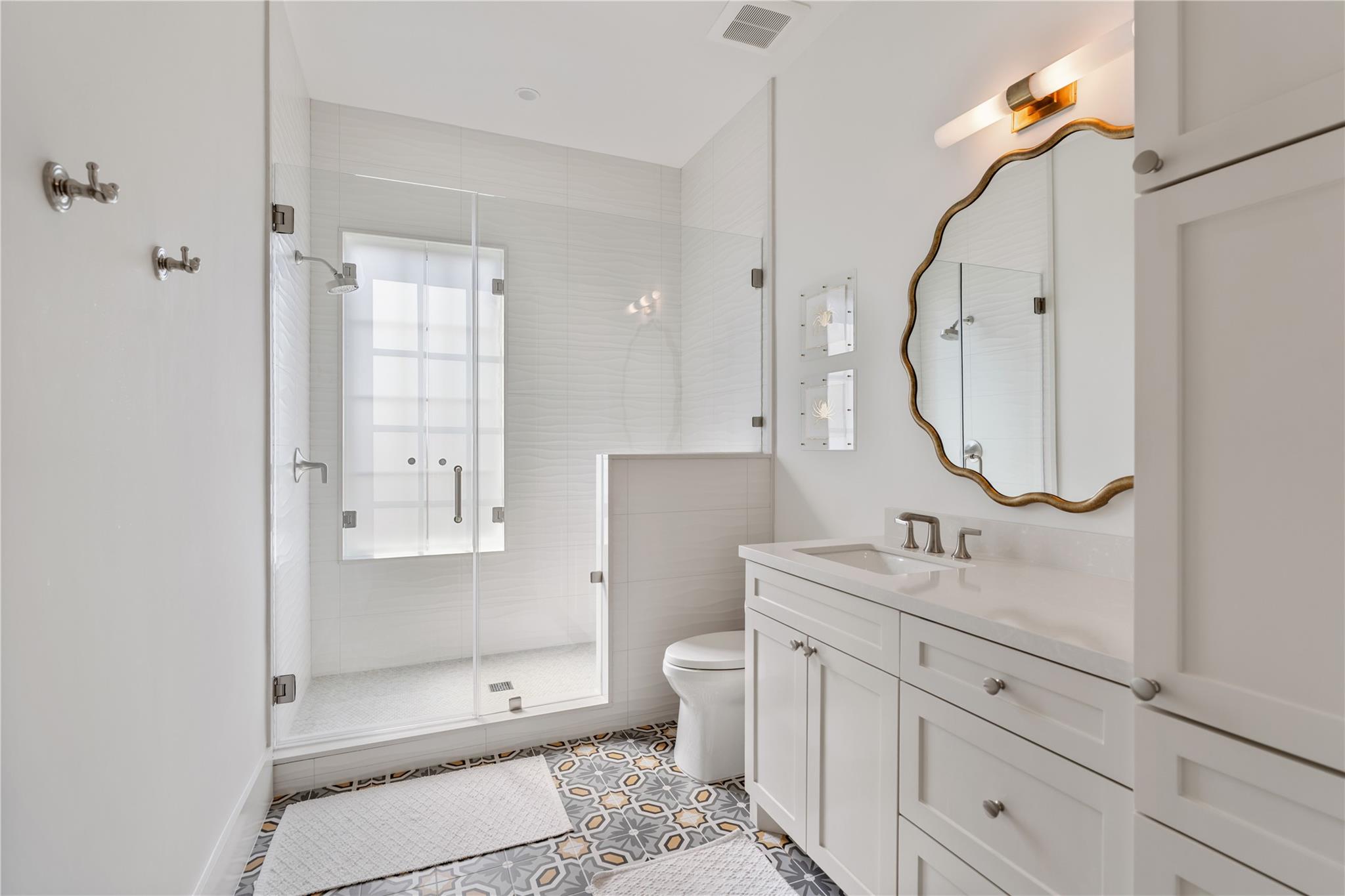 2409 E Seaside Drive