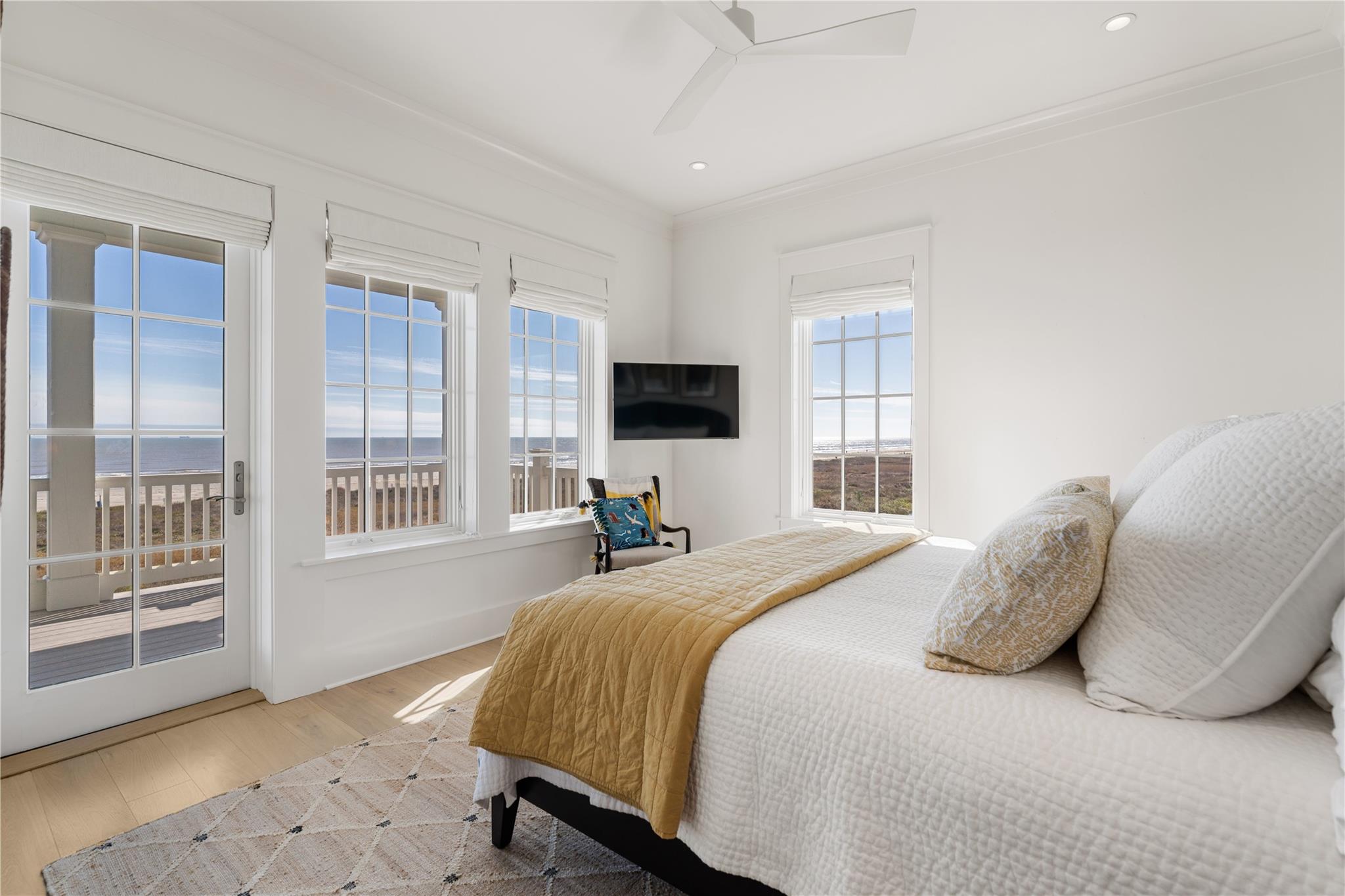 2409 E Seaside Drive