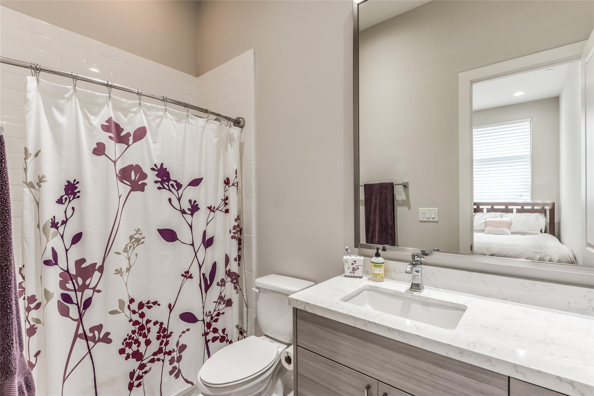 1004 California Street # 402