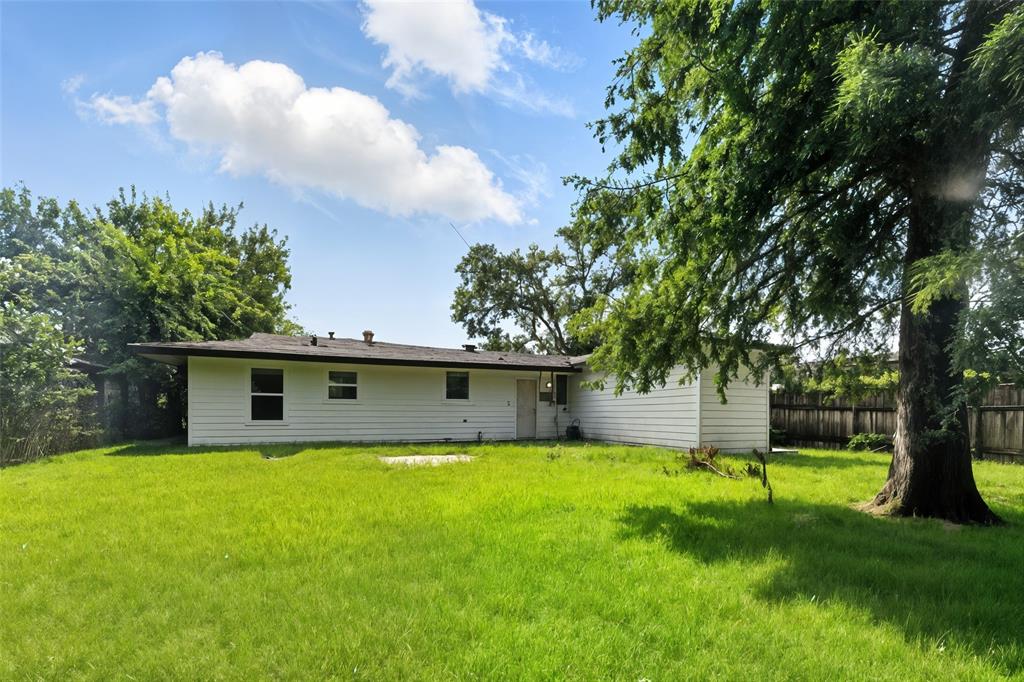 1610 Antoine Drive