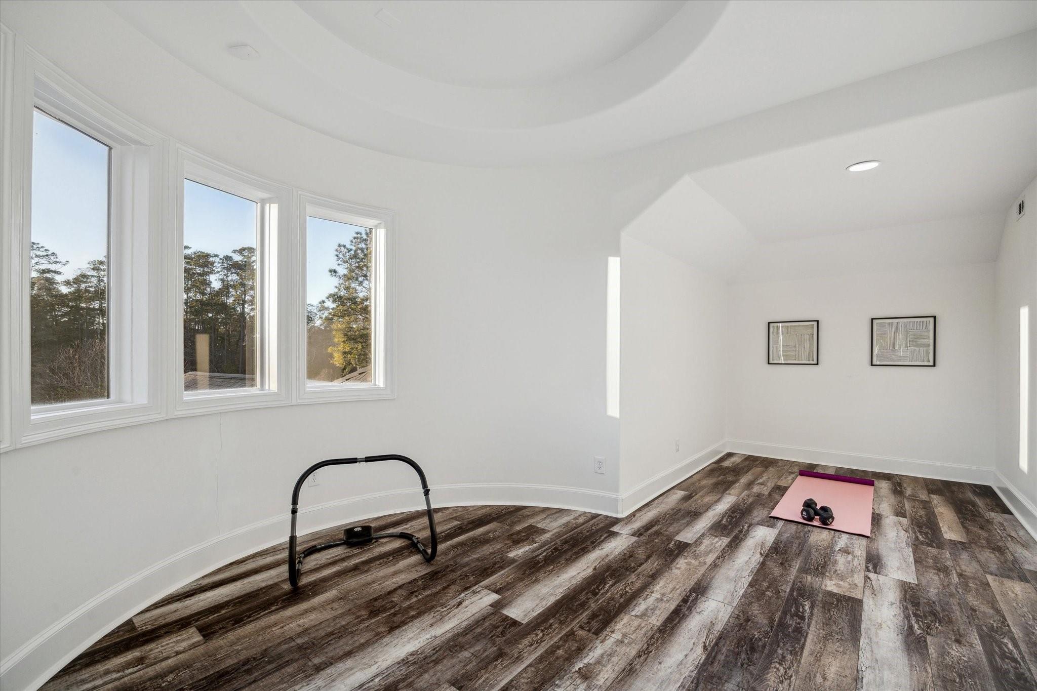 10 Broadwater Court