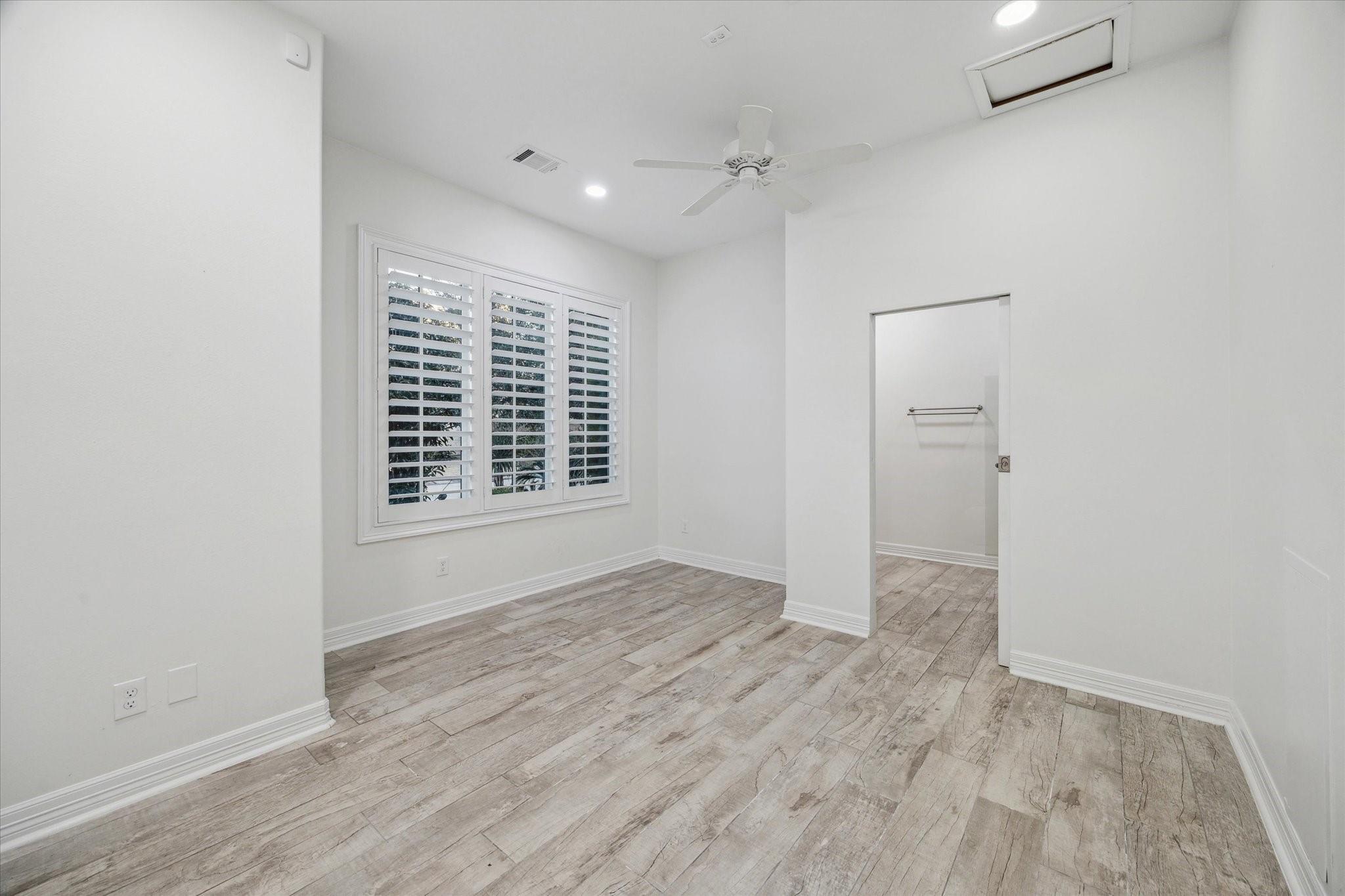 10 Broadwater Court