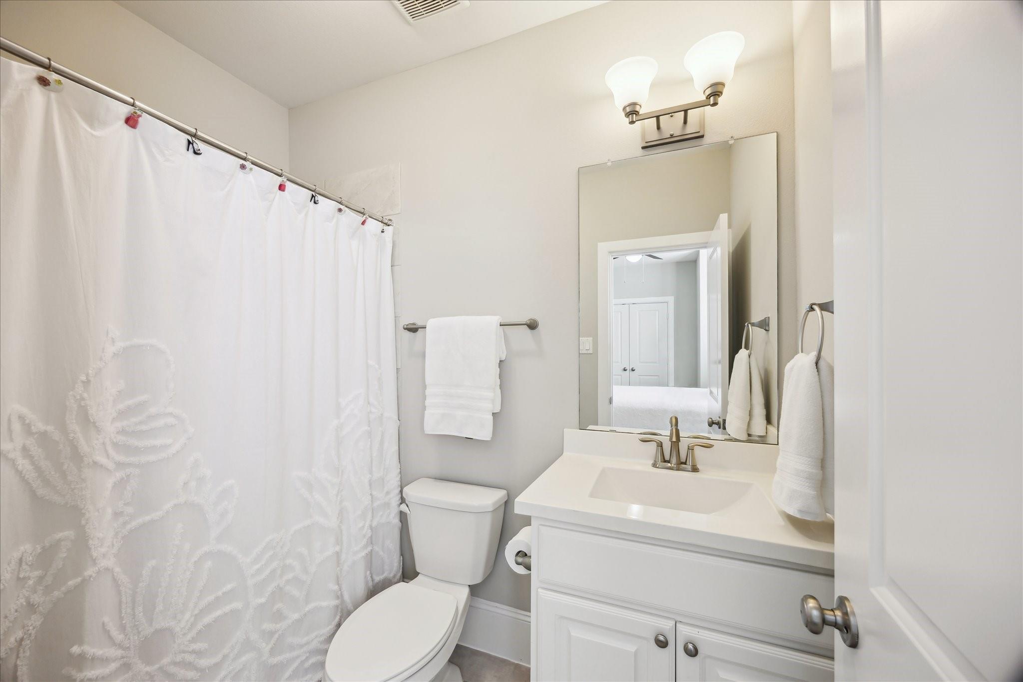 6735 Highclere Manor Lane