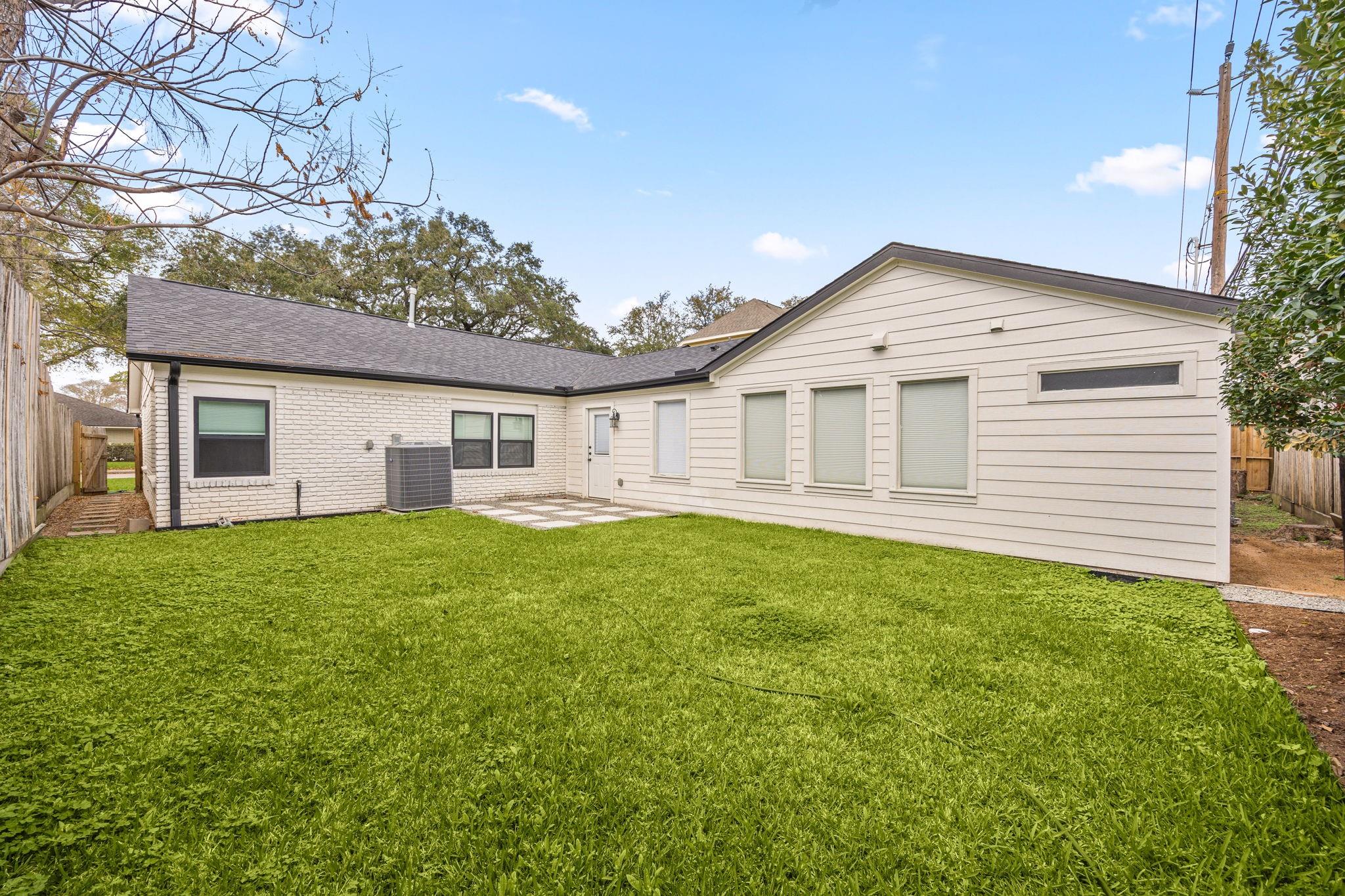 2501 Briarhurst Drive