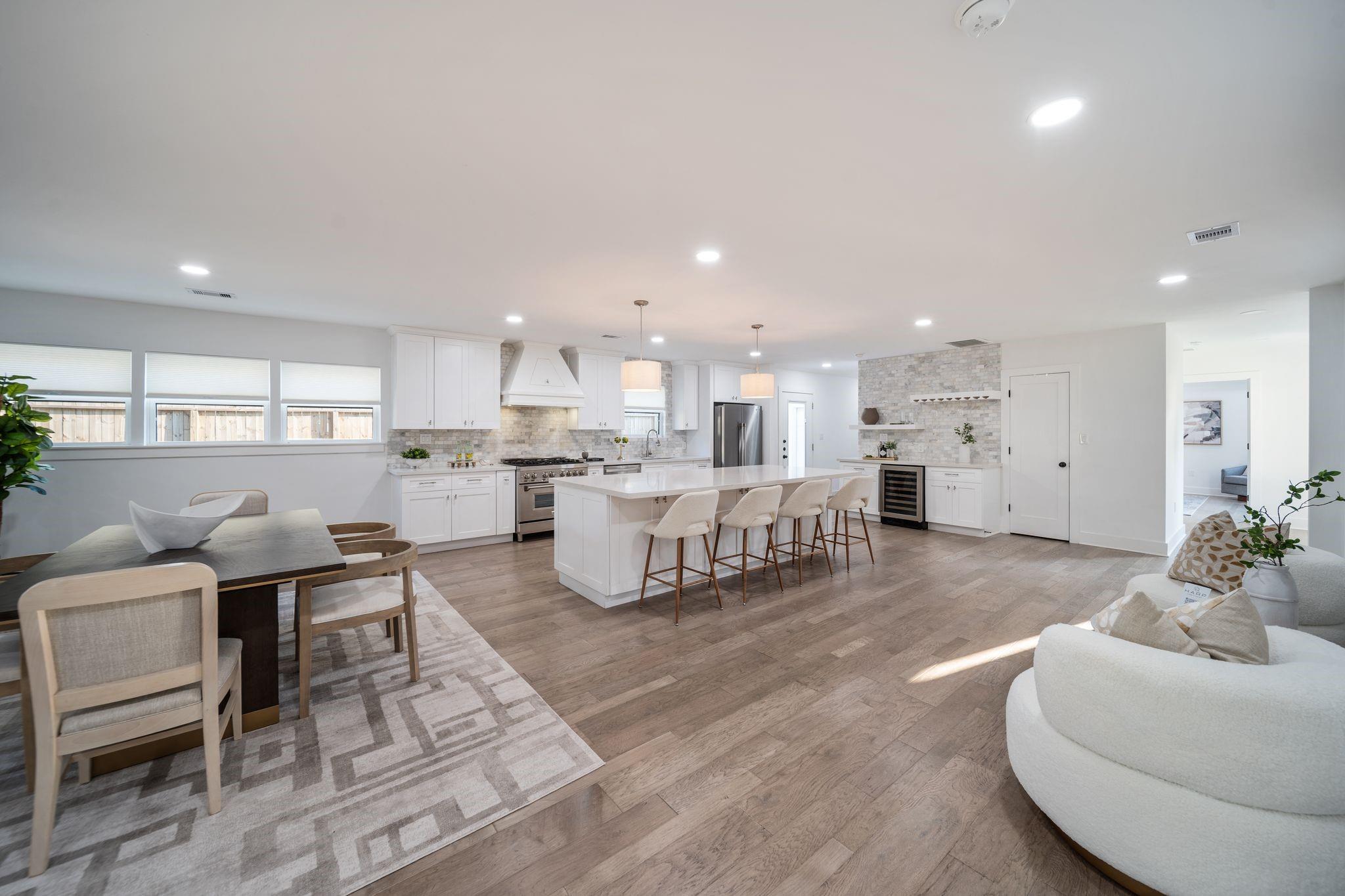 2501 Briarhurst Drive