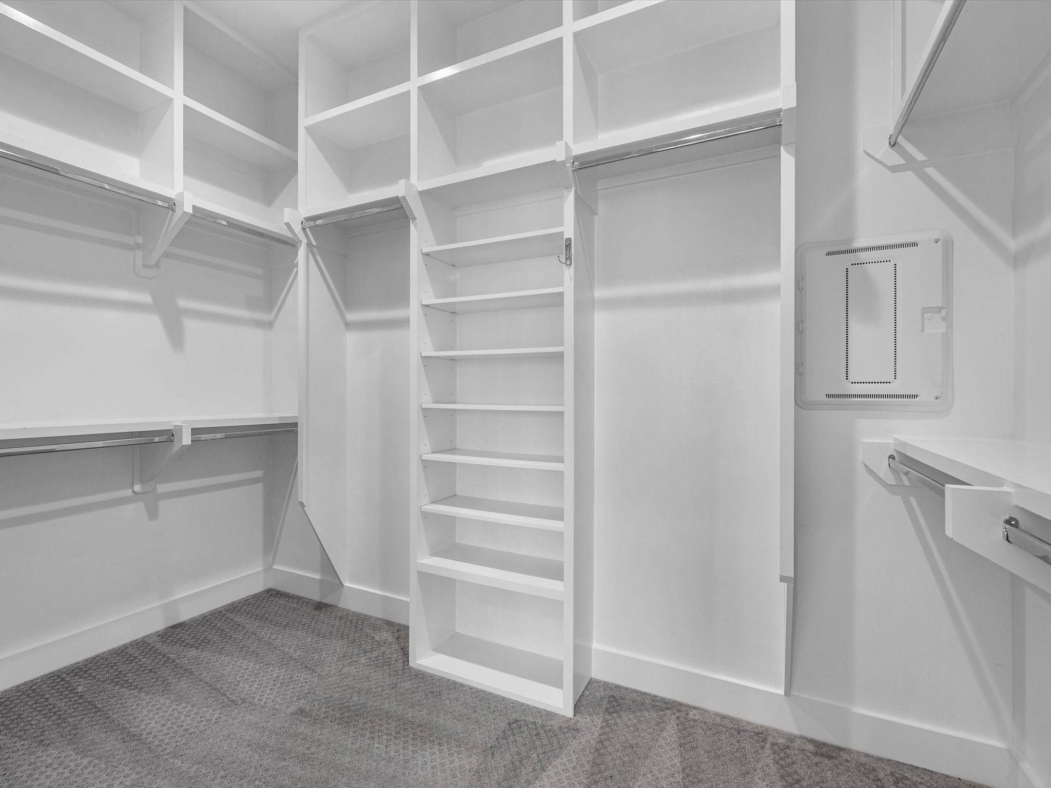 5871 E Post Oak Lane