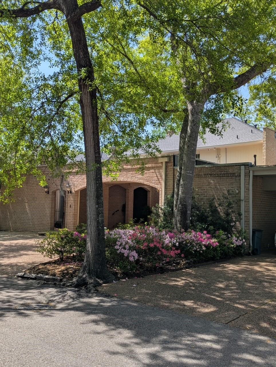 8 Woodstone Street
