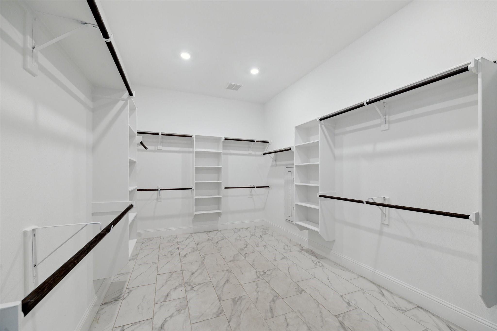 1046 Lakemont Bend Lane