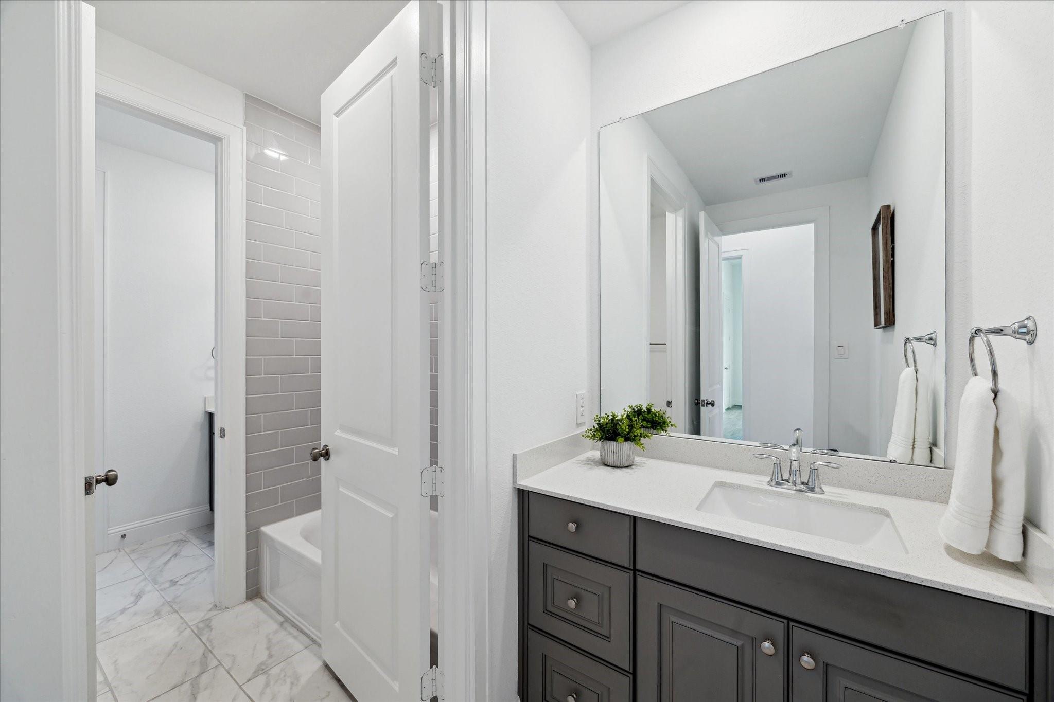 1046 Lakemont Bend Lane