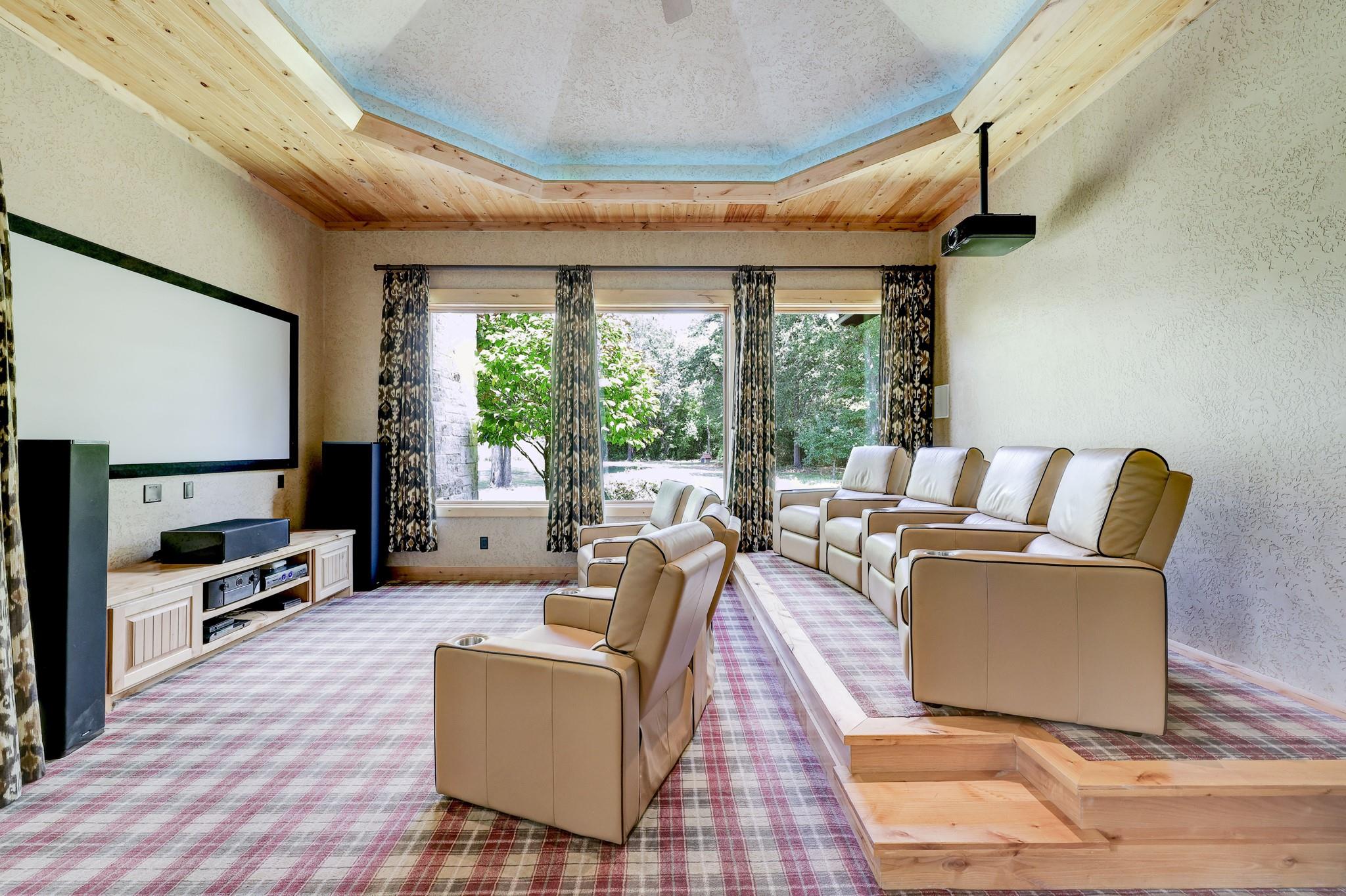 10002 Oxted Lane
