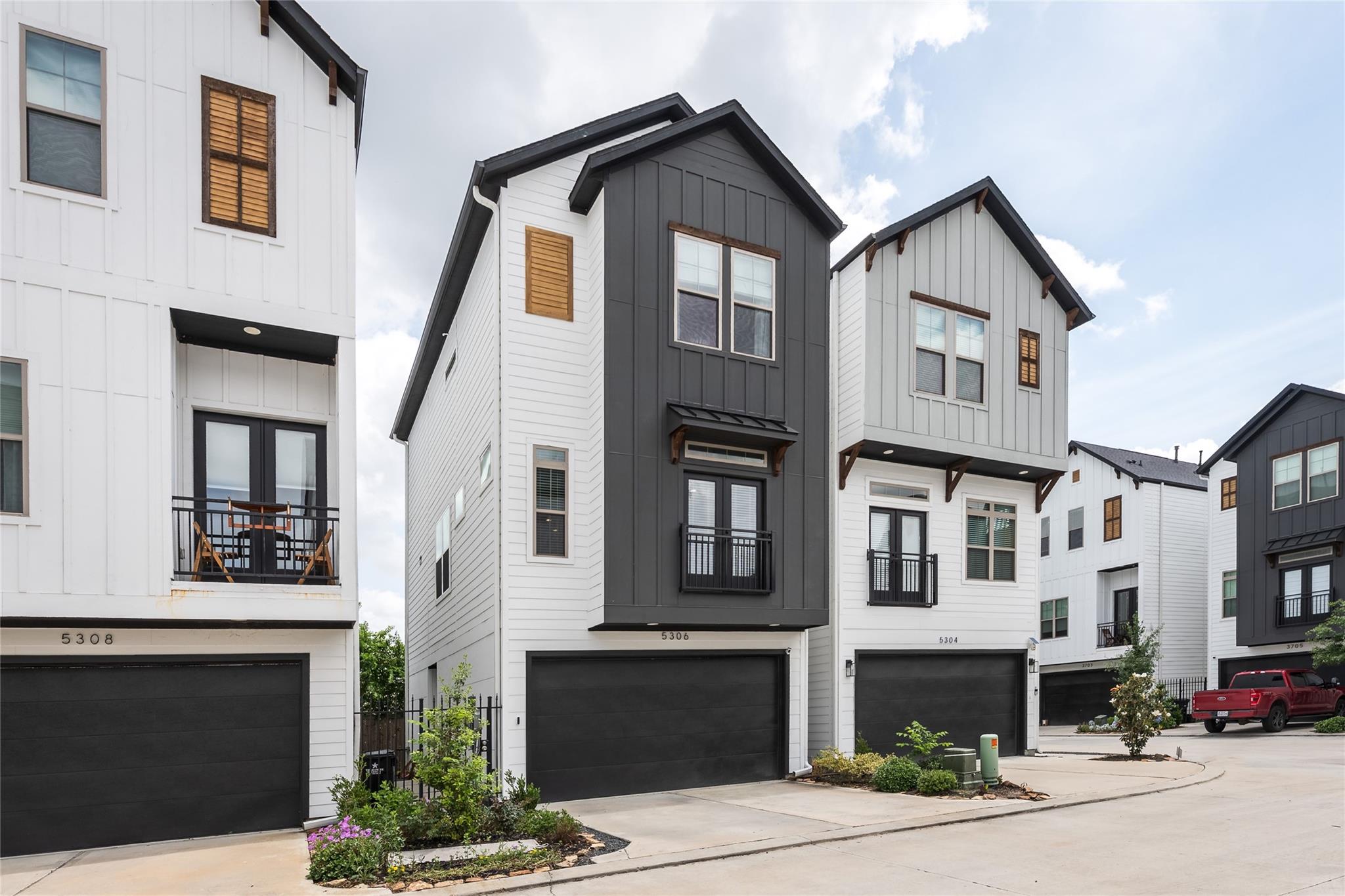 5306 Creekmont Timbers Trail