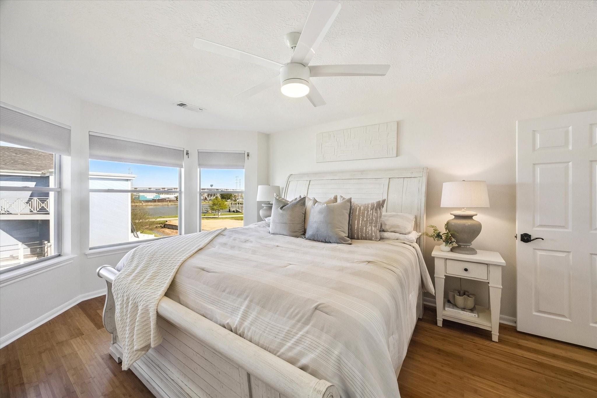 807 N Shore Drive
