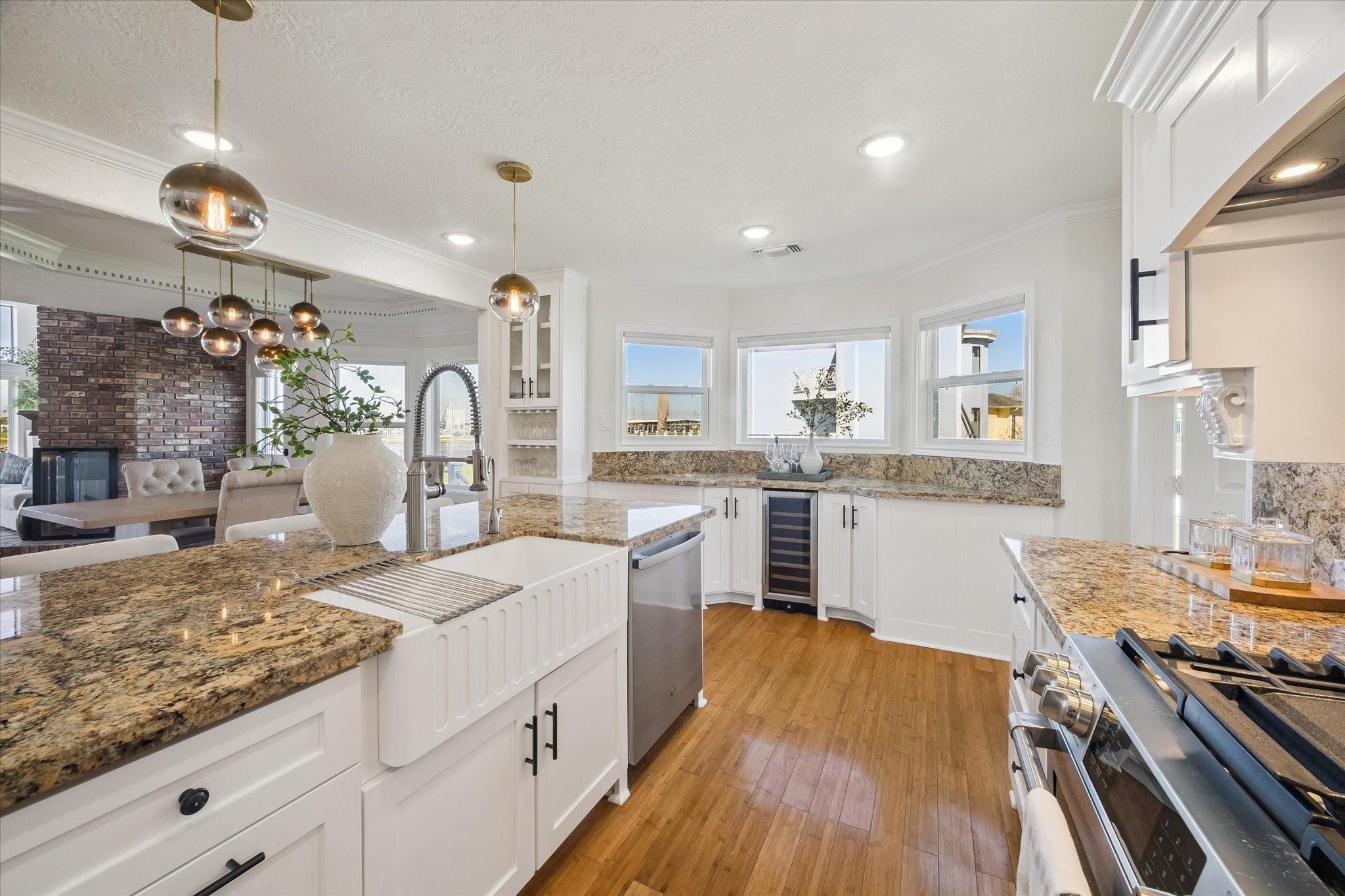 807 N Shore Drive