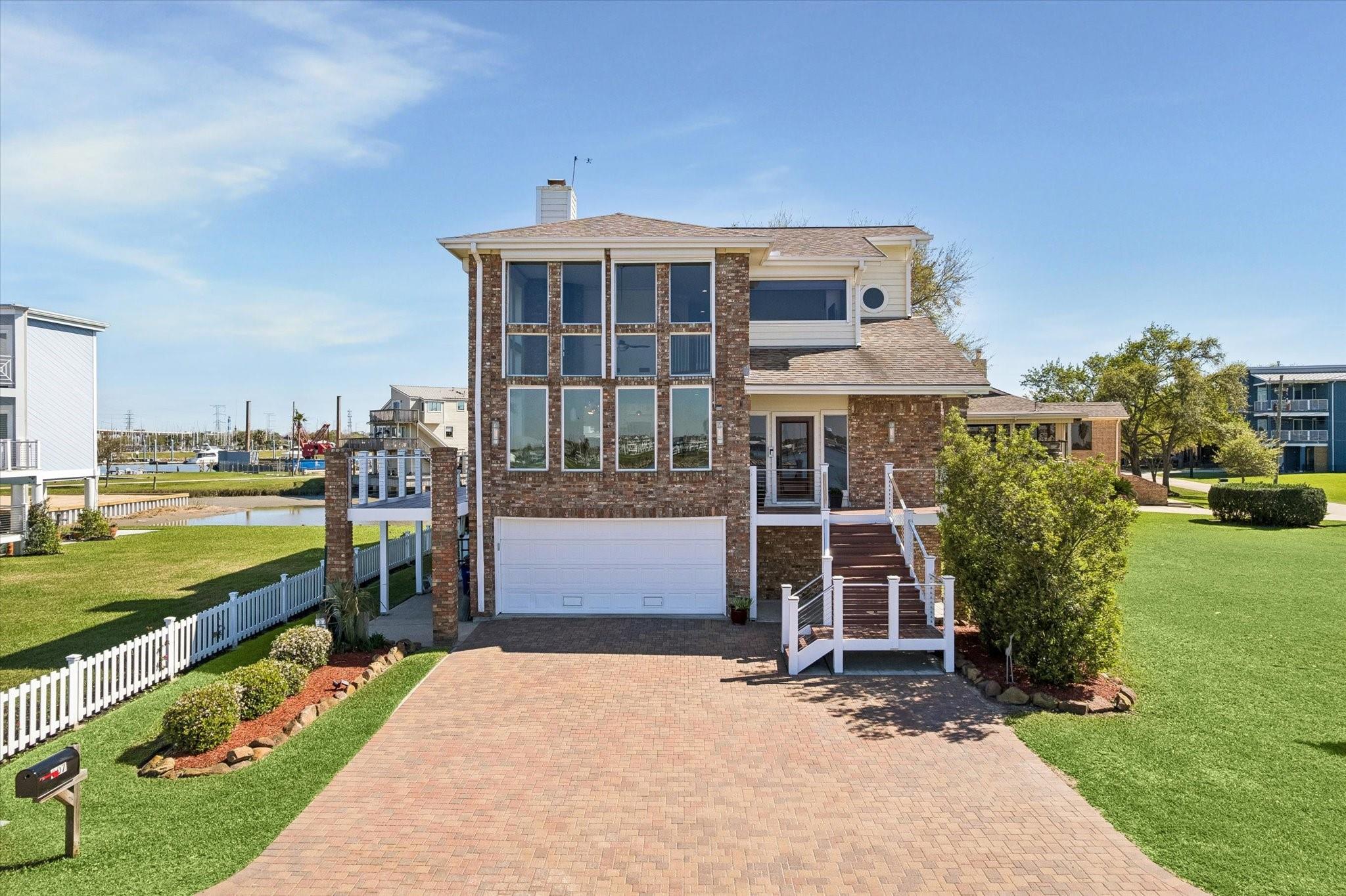 807 N Shore Drive