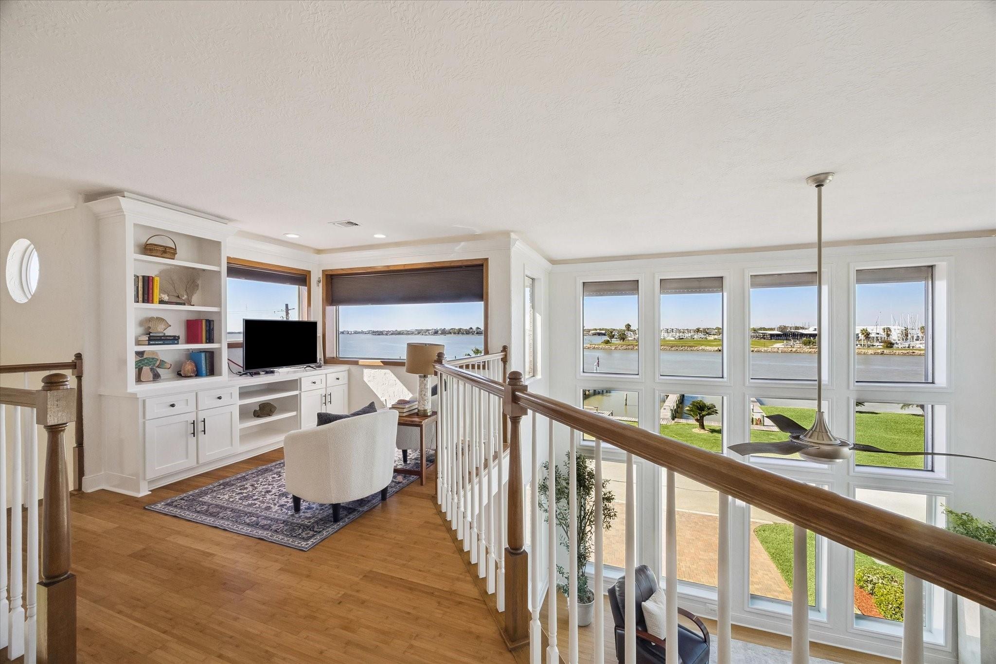 807 N Shore Drive