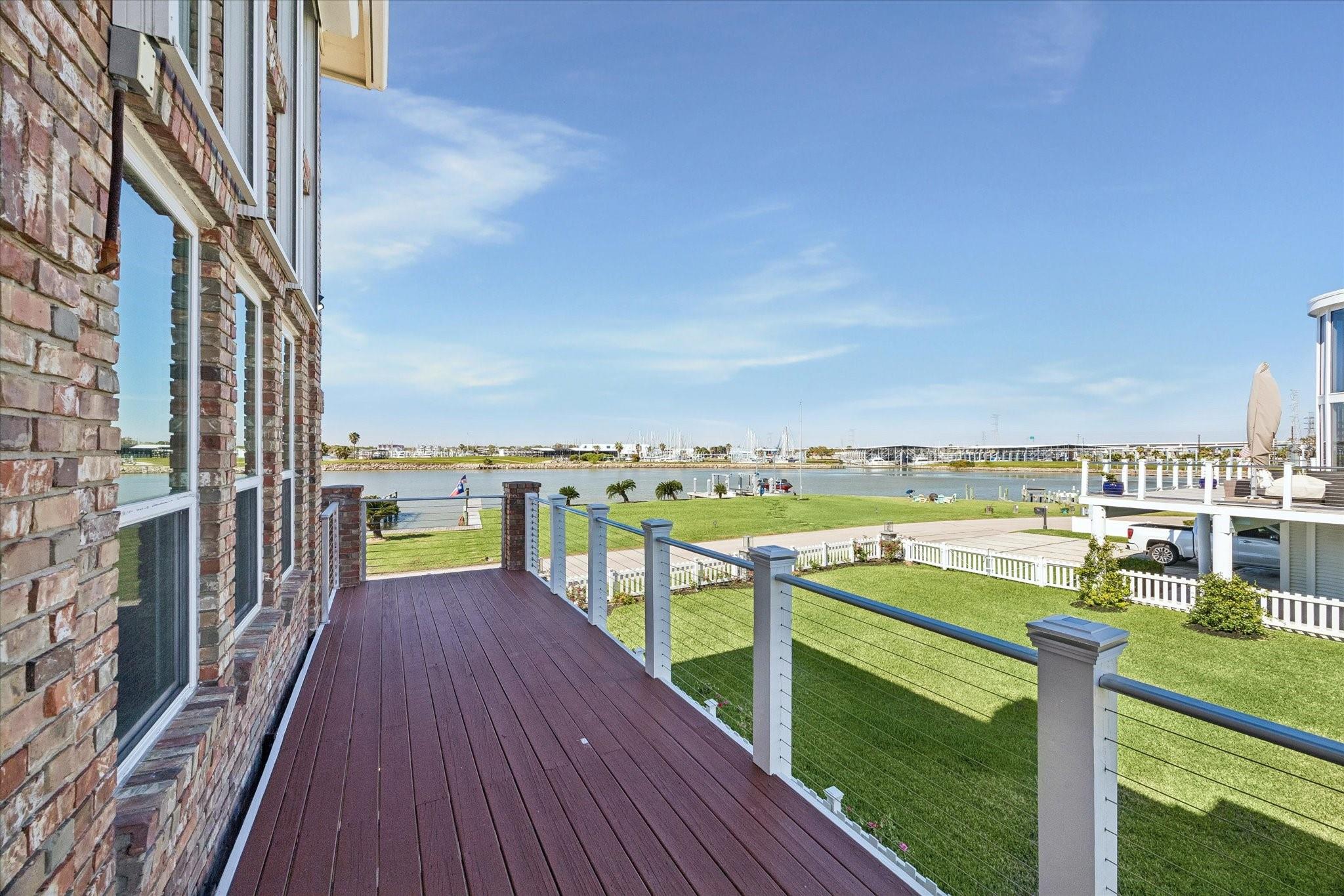 807 N Shore Drive