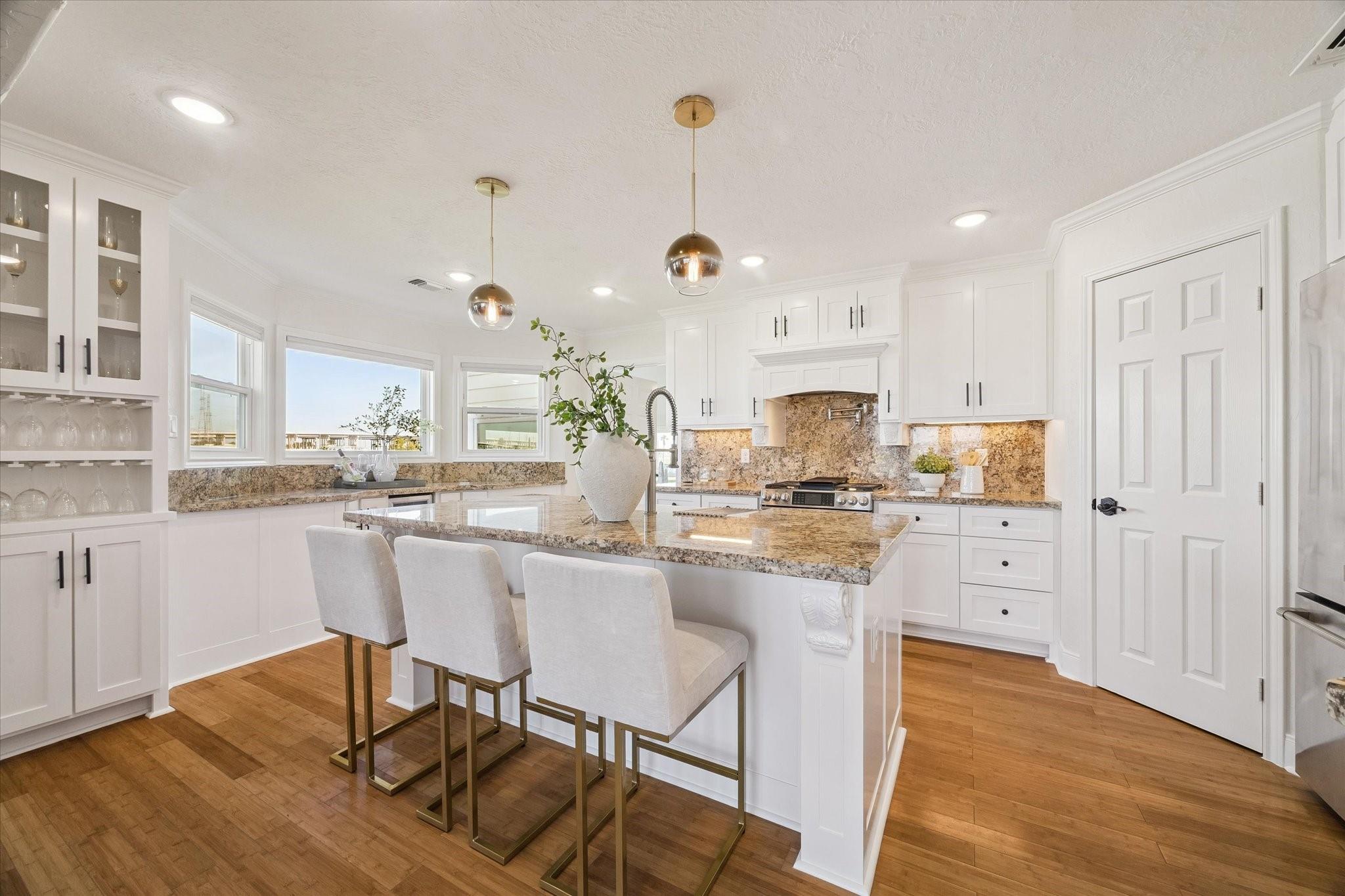 807 N Shore Drive