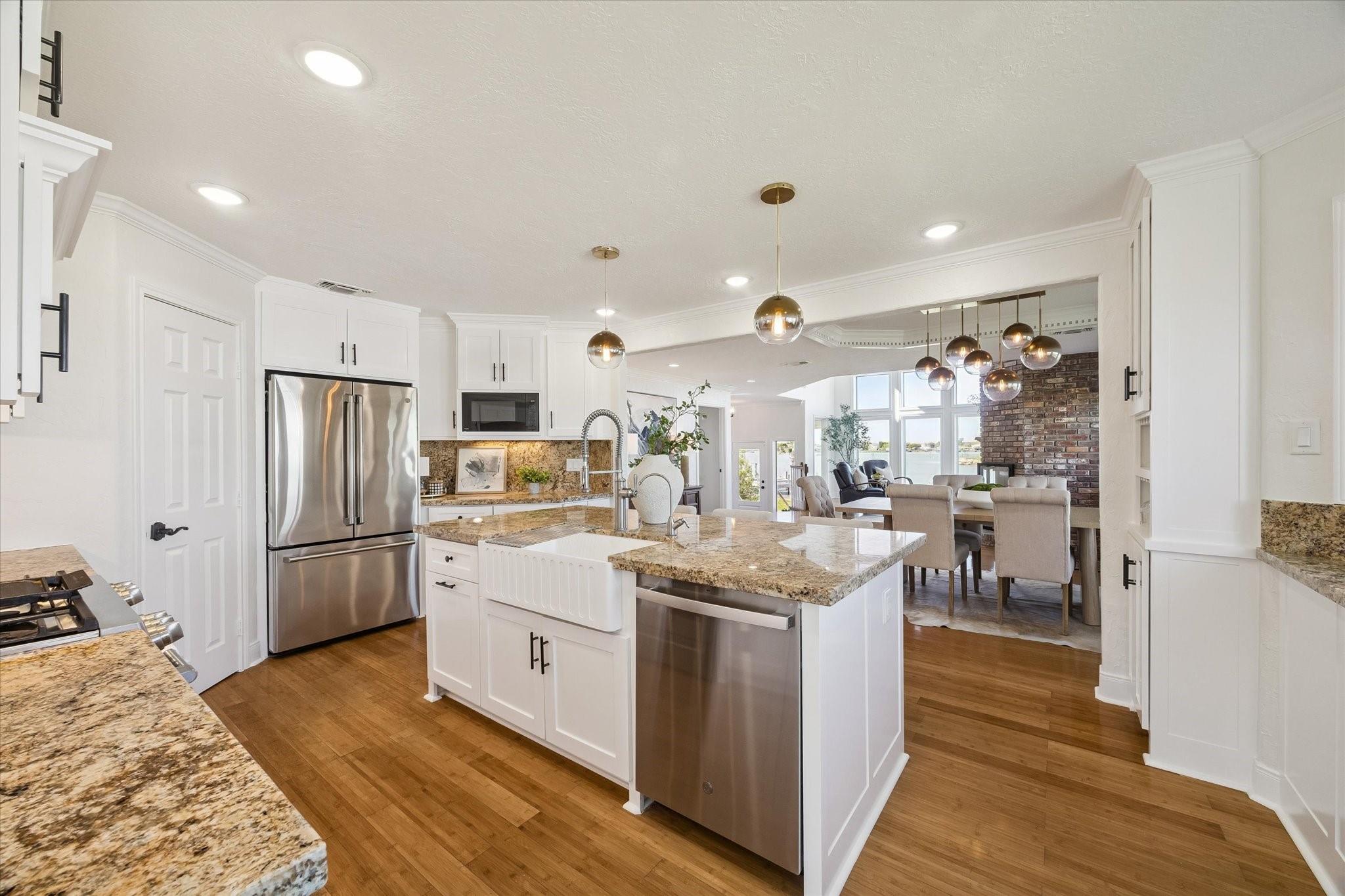 807 N Shore Drive