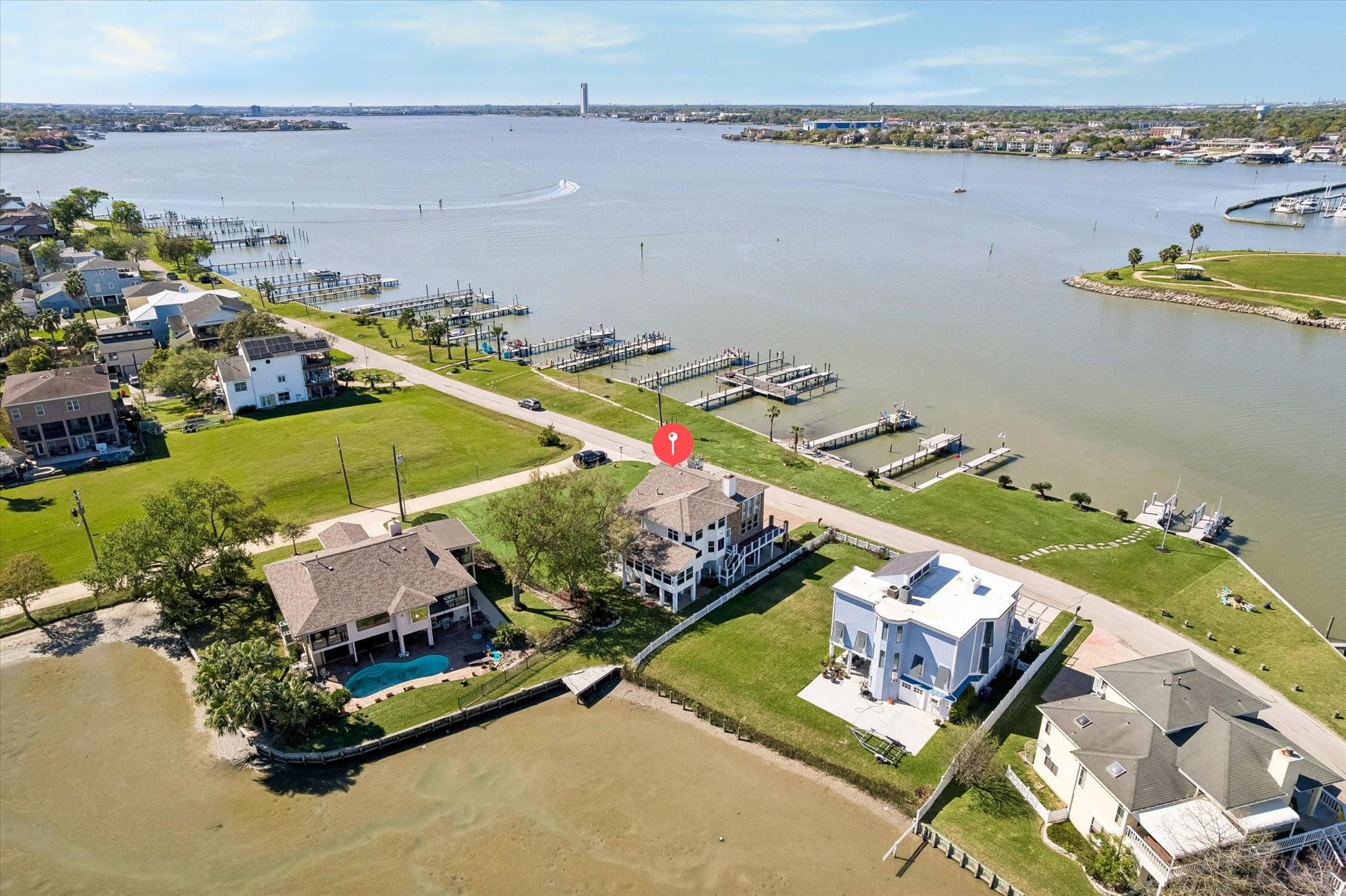 807 N Shore Drive