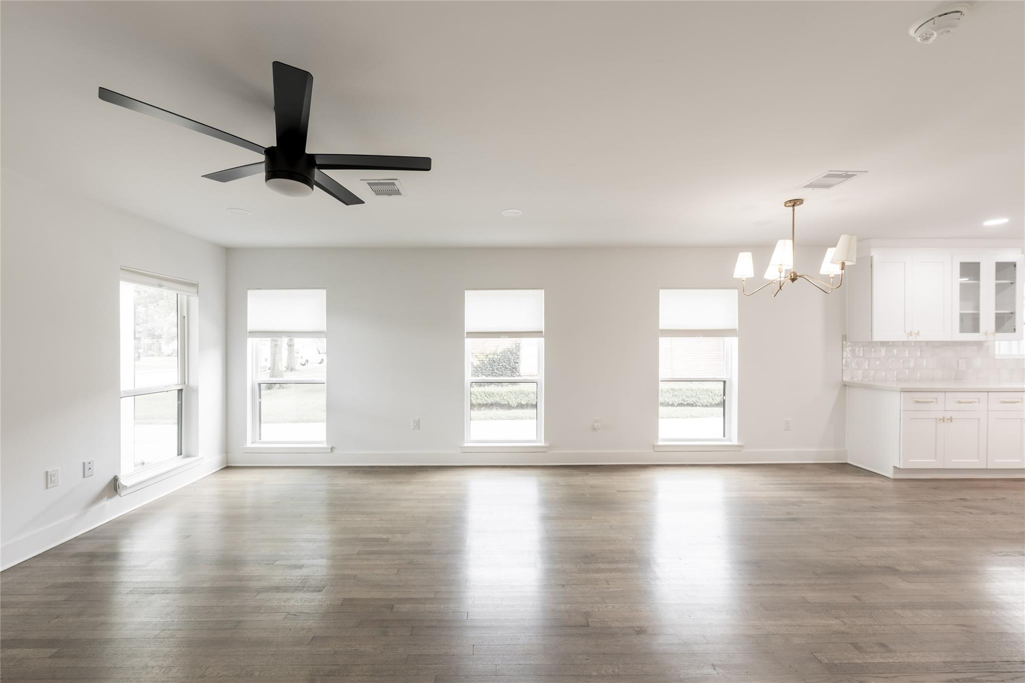2413 Briarhurst Drive