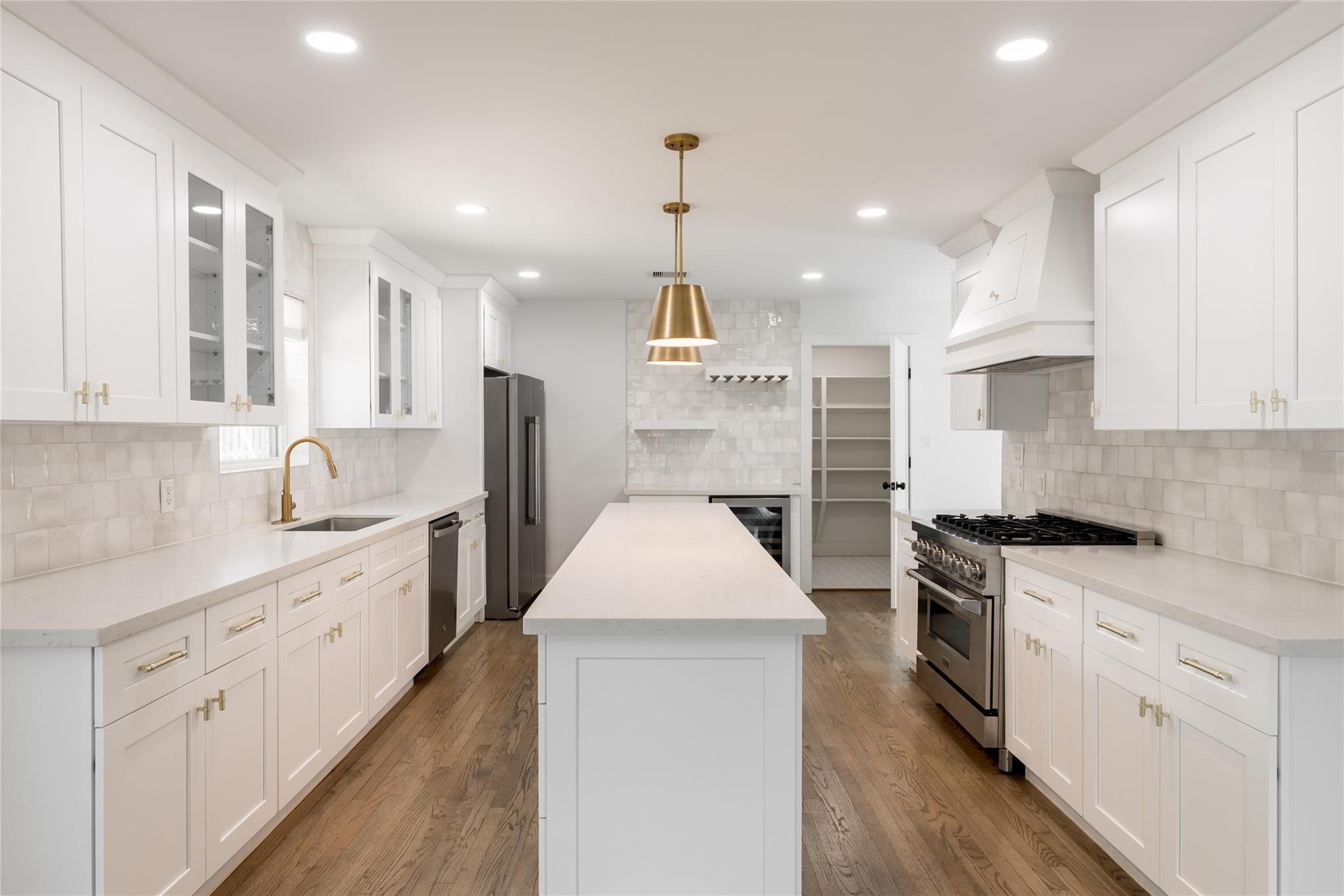 2413 Briarhurst Drive