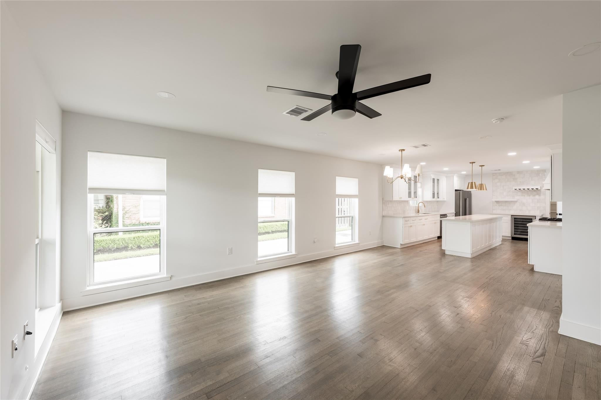 2413 Briarhurst Drive
