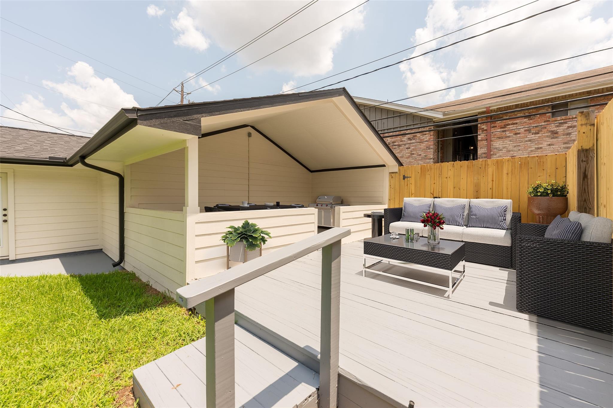 2413 Briarhurst Drive