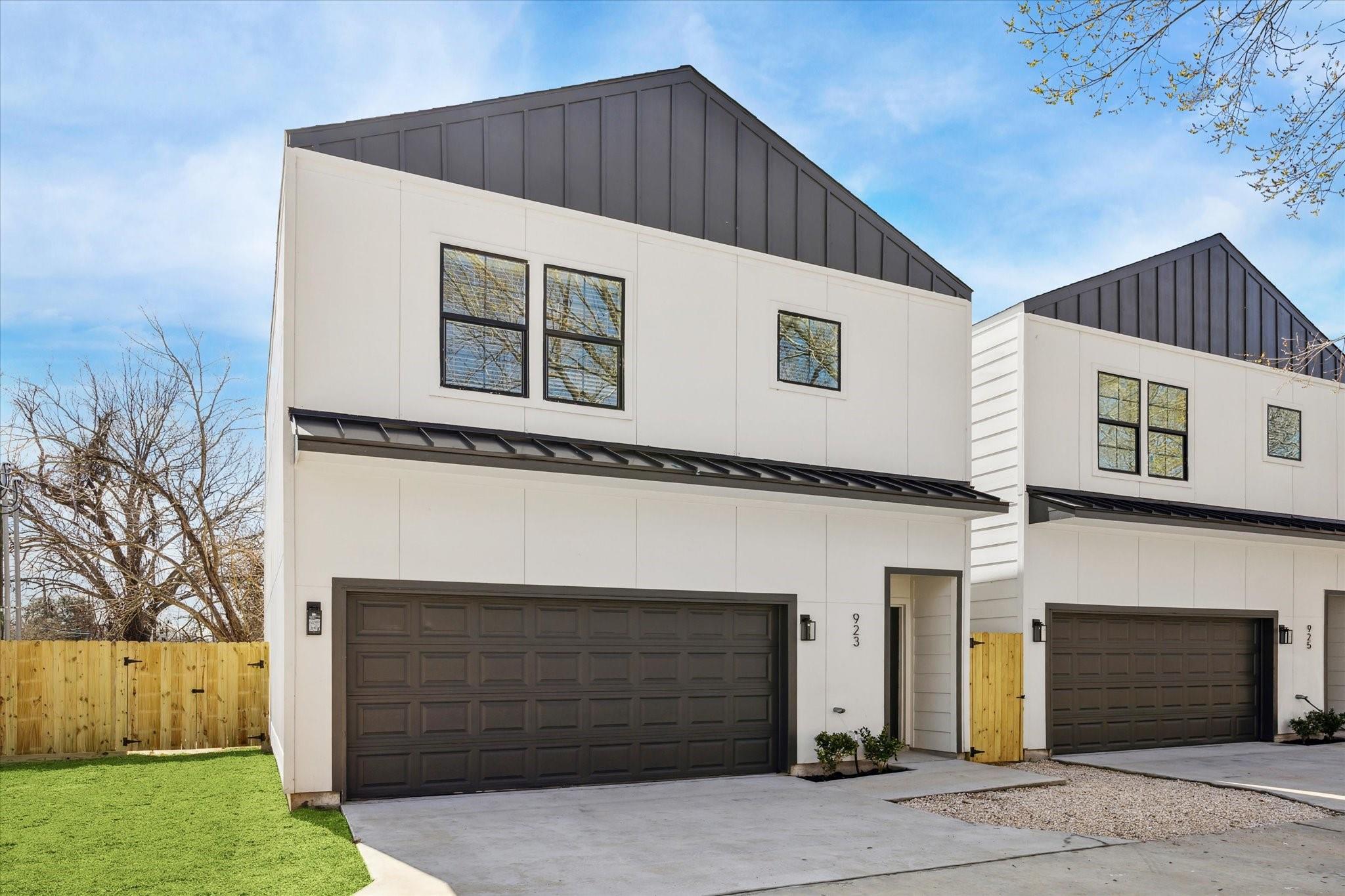 925 Bianco Lane