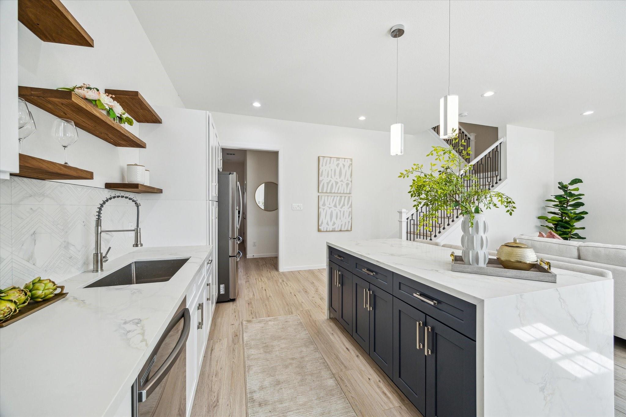 925 Bianco Lane